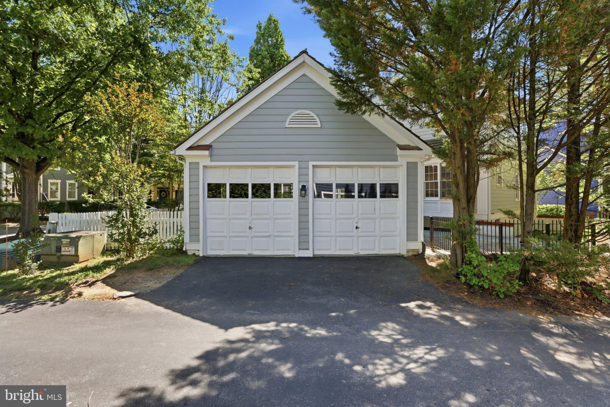 KENTLANDS - Residential