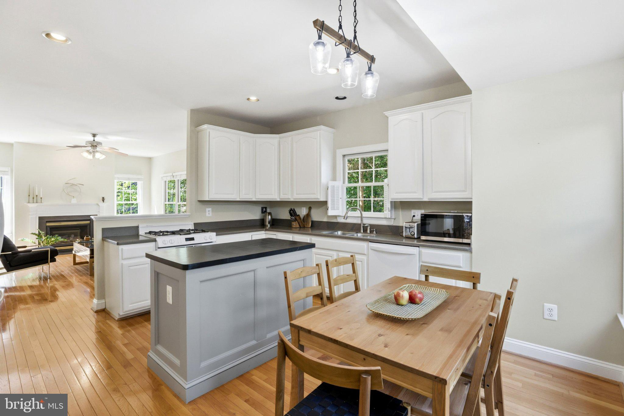 KENTLANDS - Residential