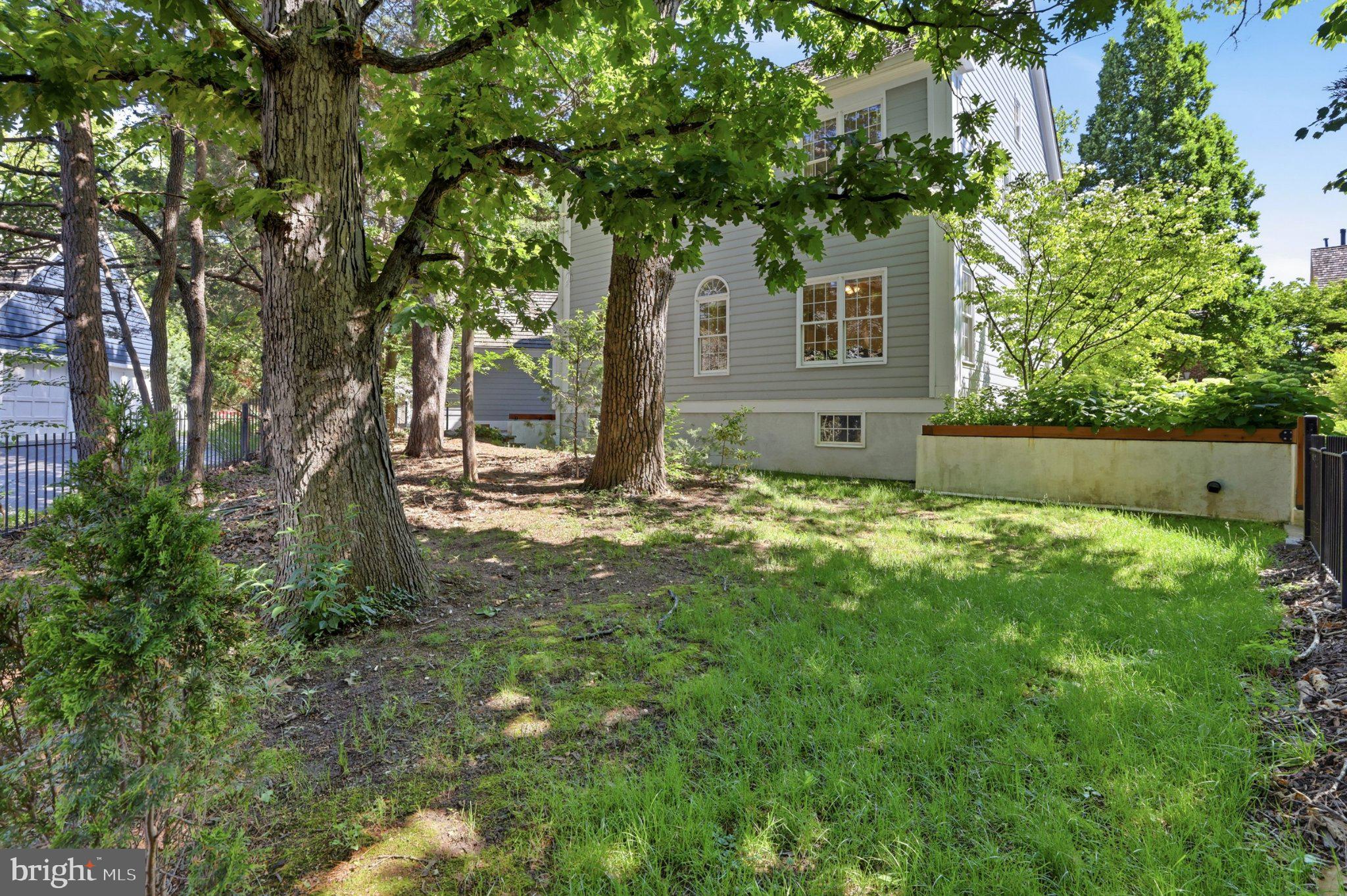KENTLANDS - Residential