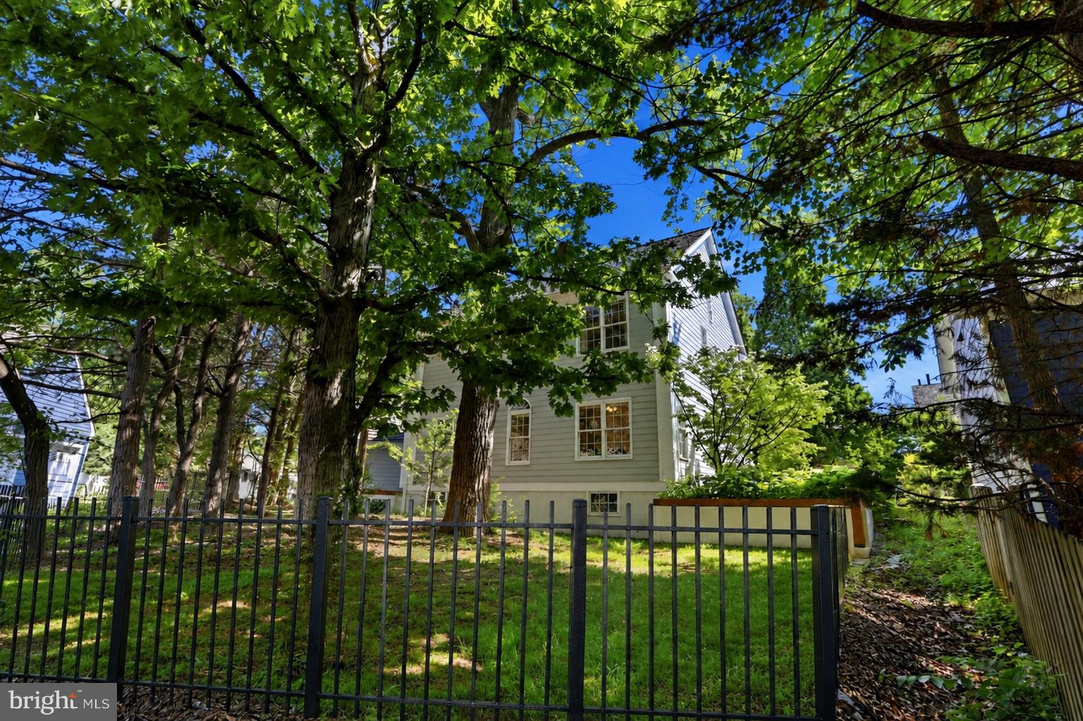 KENTLANDS - Residential