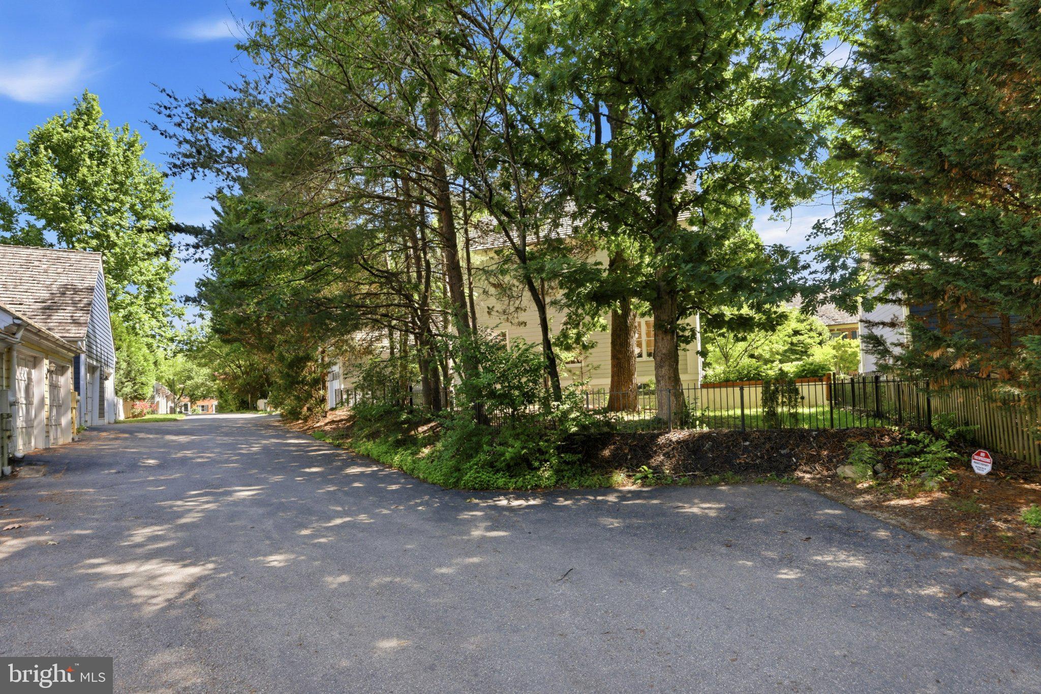 KENTLANDS - Residential