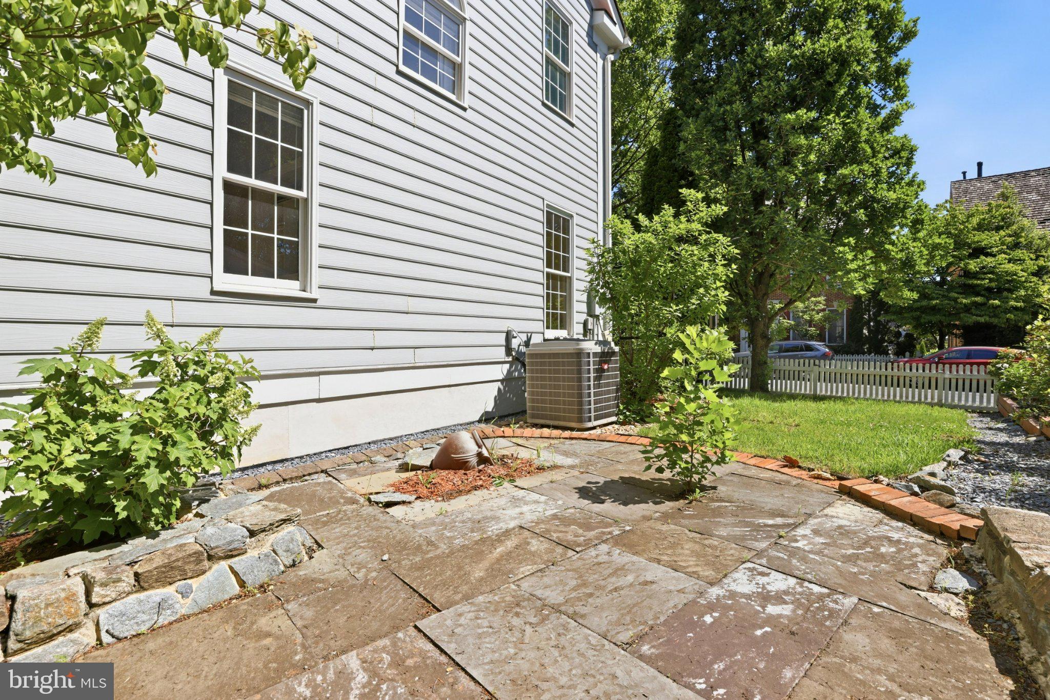 KENTLANDS - Residential