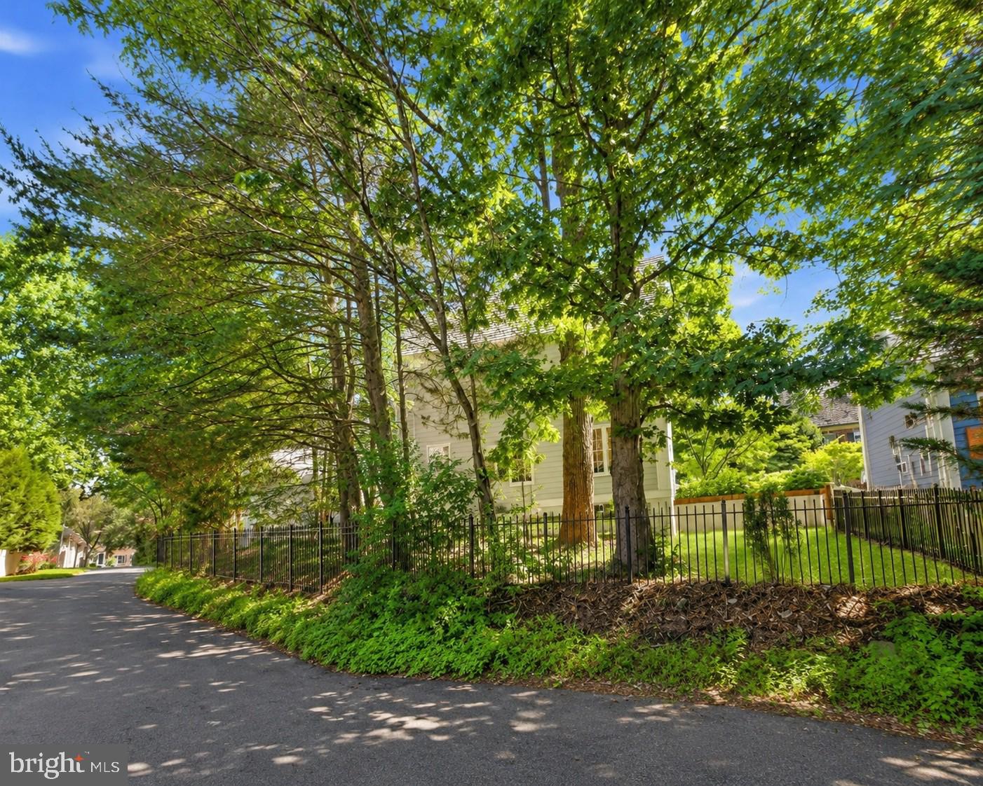 KENTLANDS - Residential