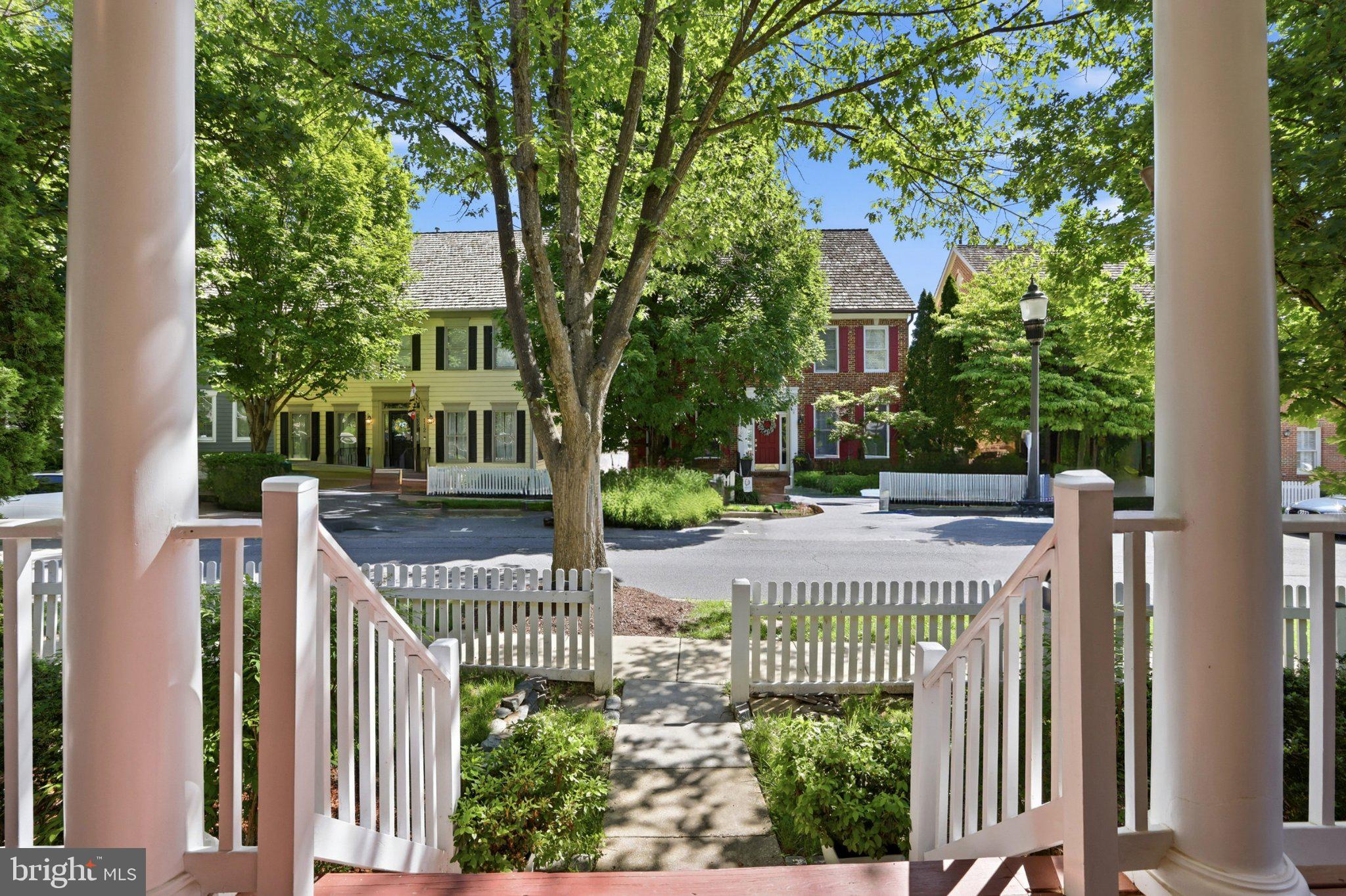 KENTLANDS - Residential