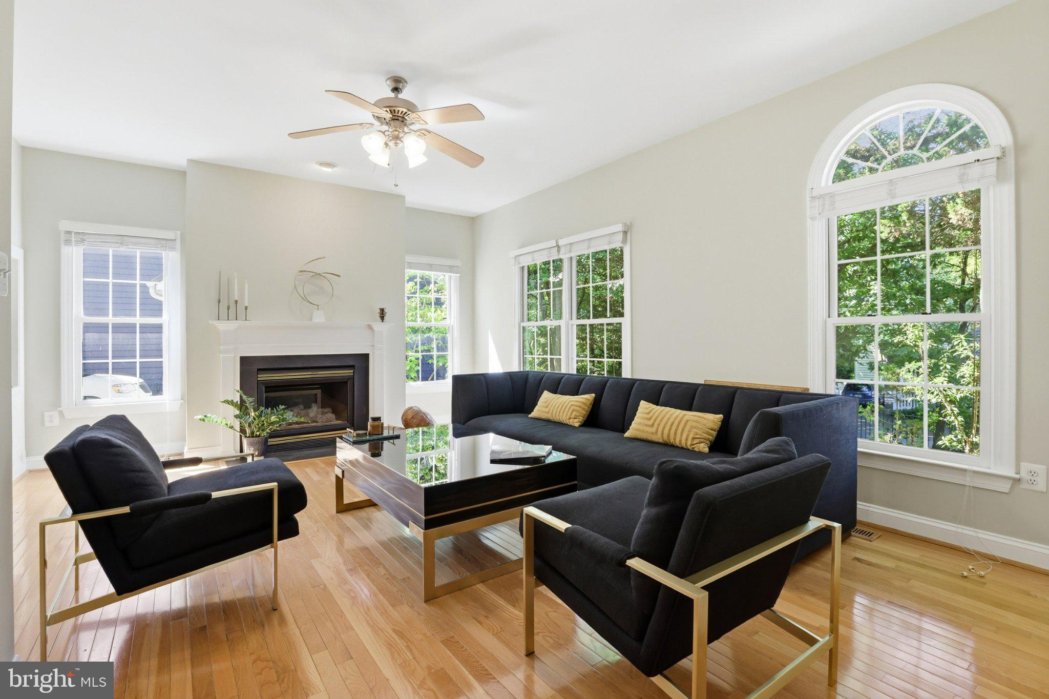 KENTLANDS - Residential