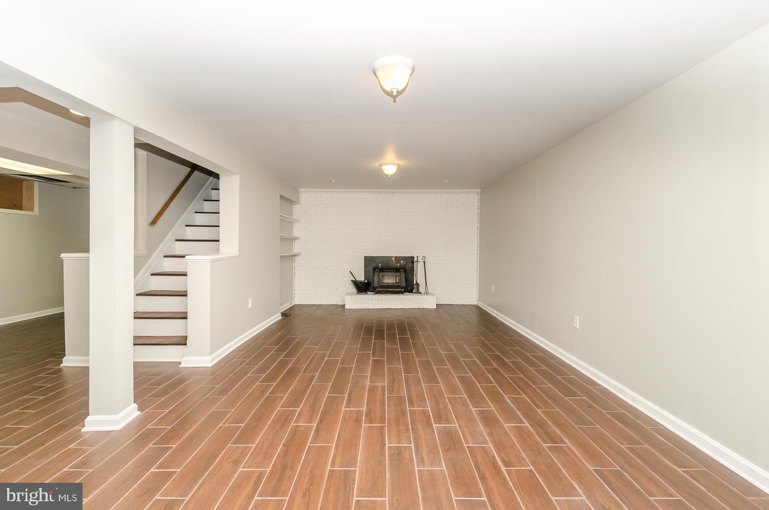 ELMHURST - Residential