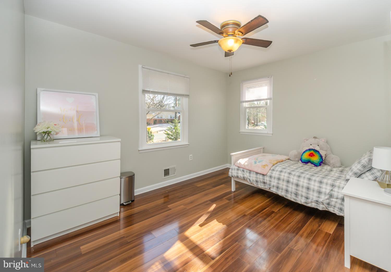 ELMHURST - Residential