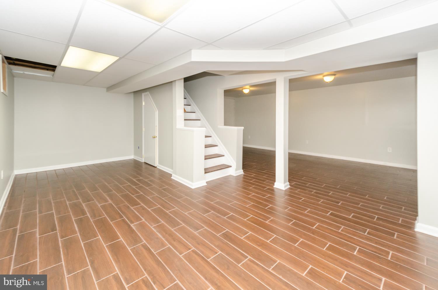 ELMHURST - Residential