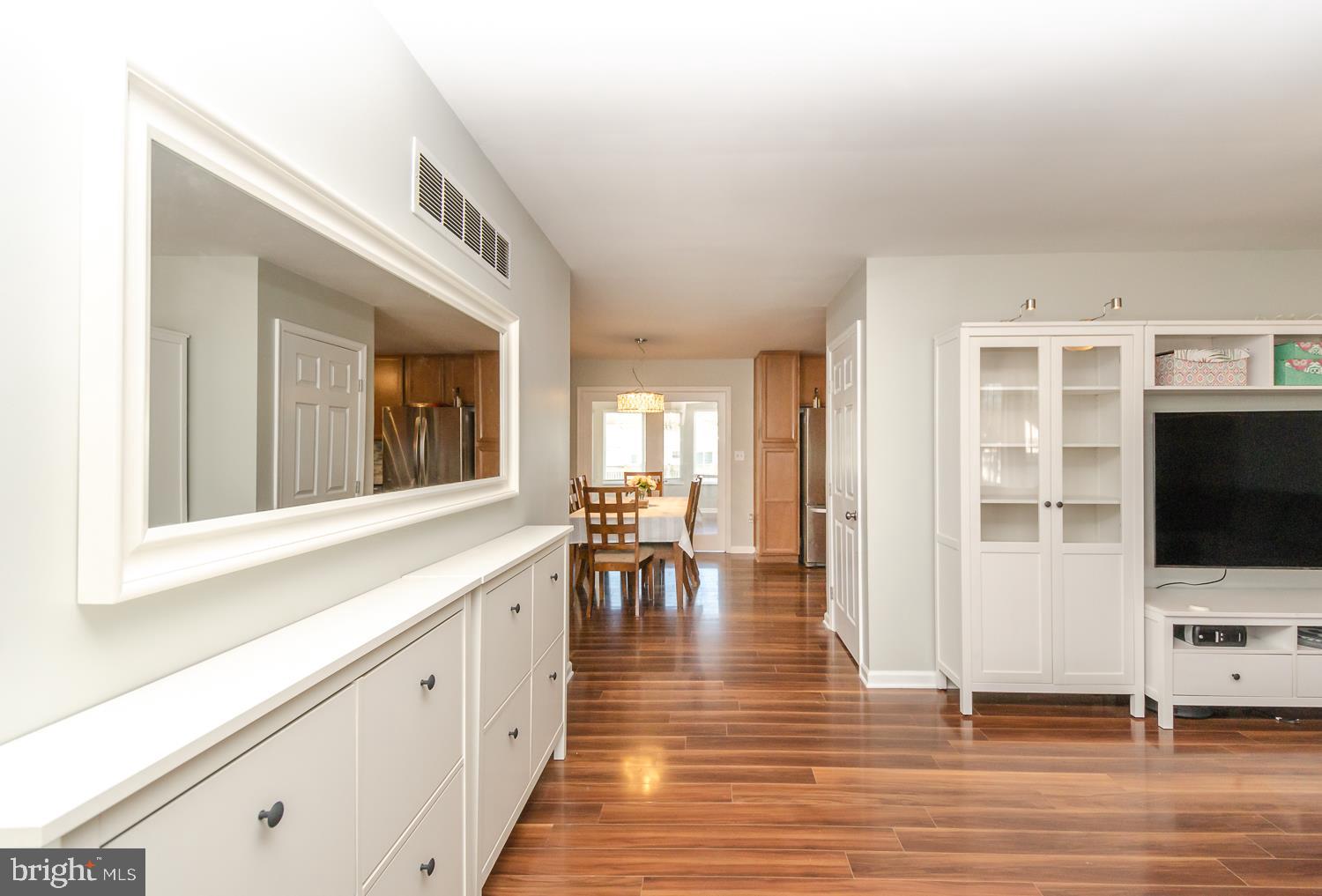 ELMHURST - Residential