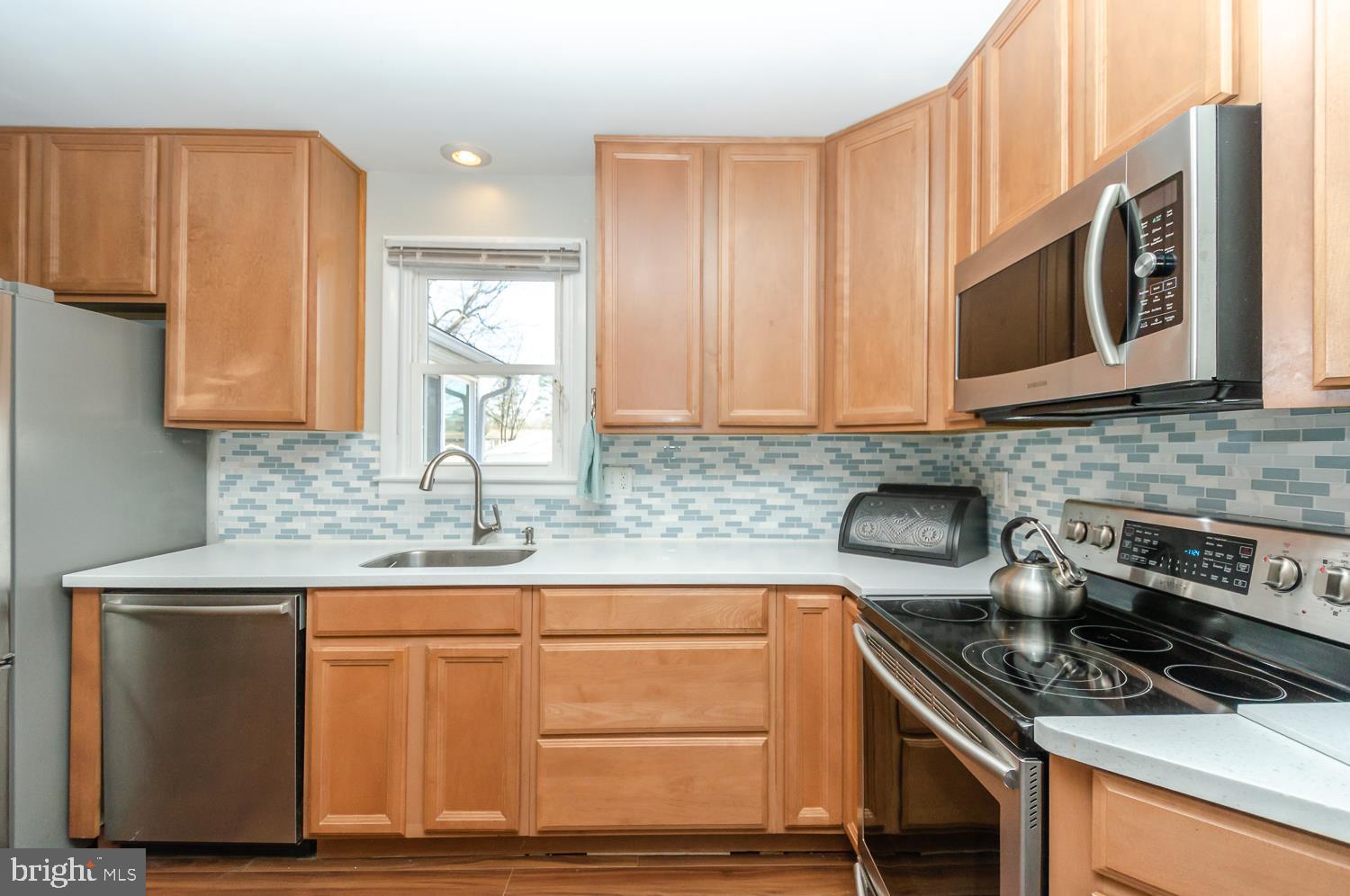 ELMHURST - Residential