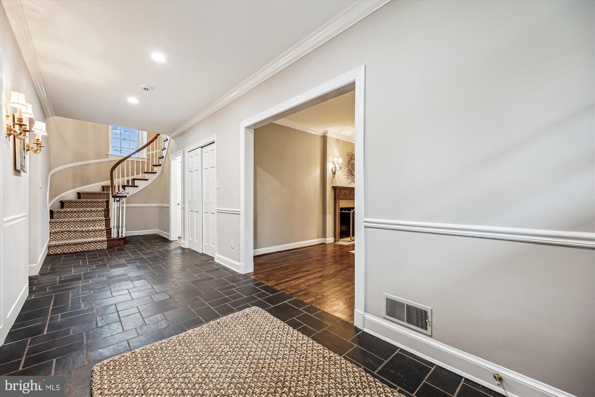 BRADLEY HILLS GROVE - Residential