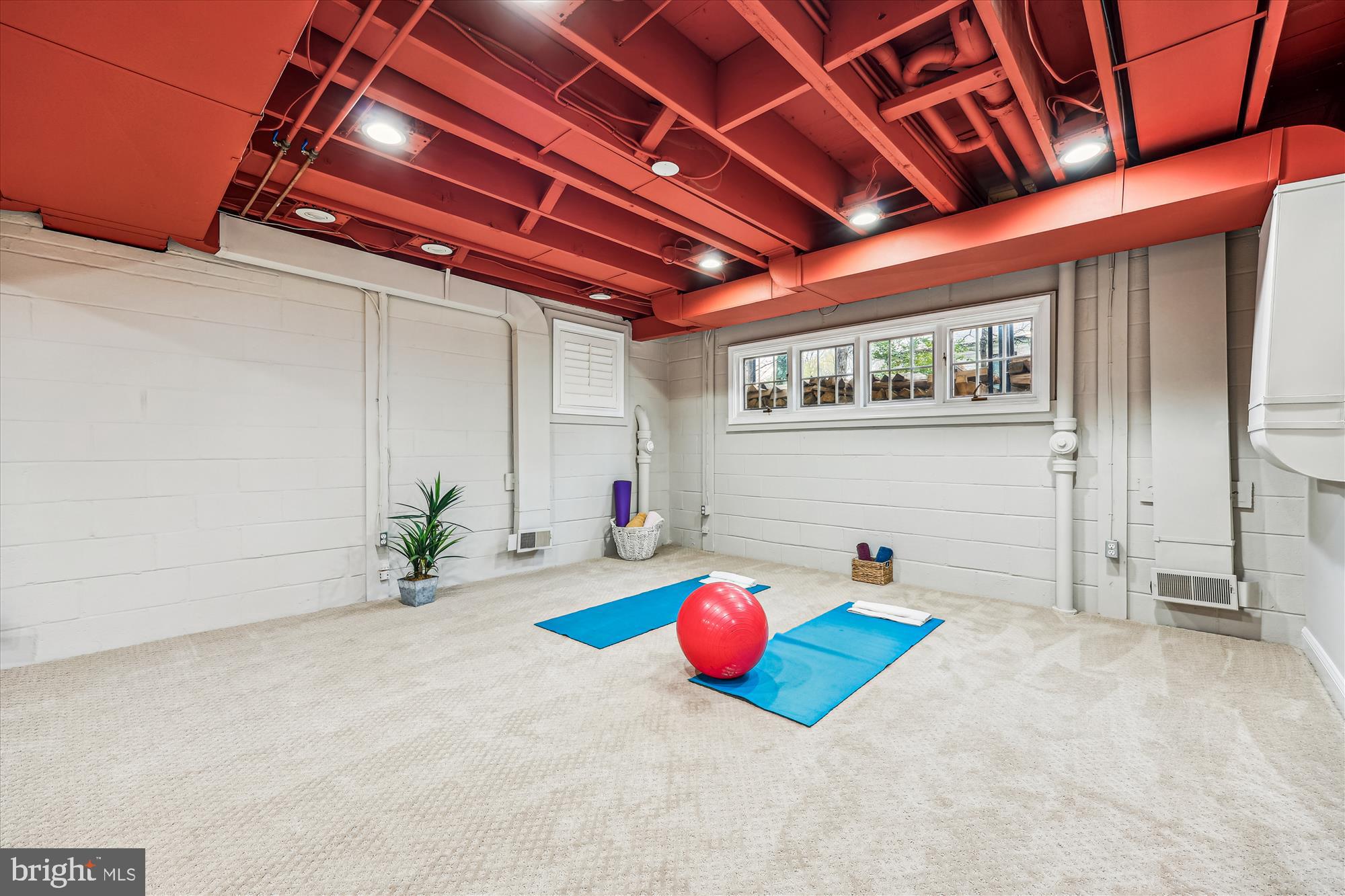 BRADLEY HILLS GROVE - Residential