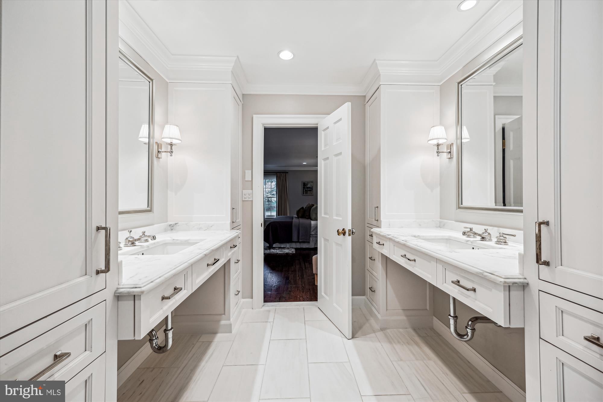 BRADLEY HILLS GROVE - Residential