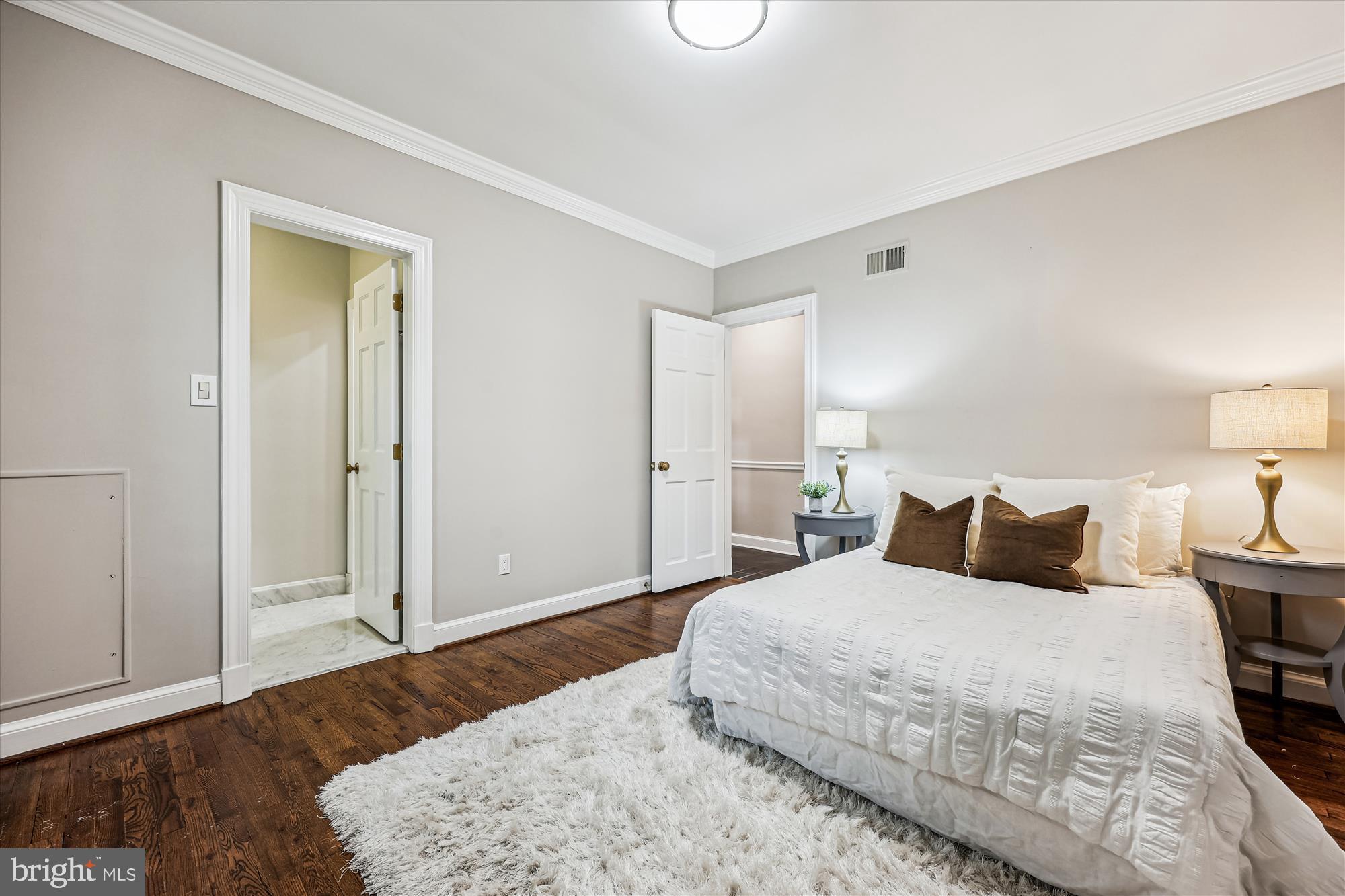 BRADLEY HILLS GROVE - Residential