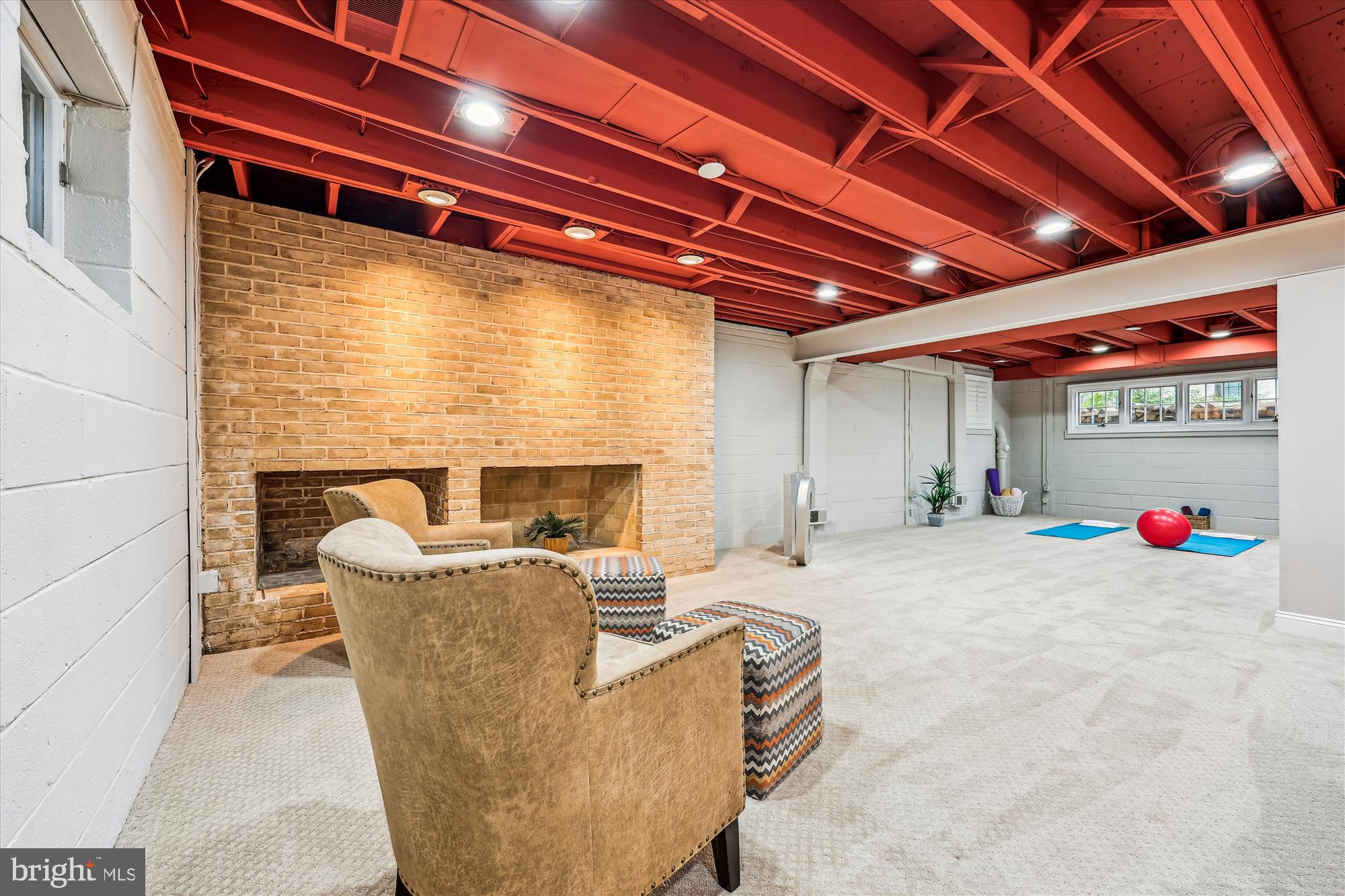 BRADLEY HILLS GROVE - Residential