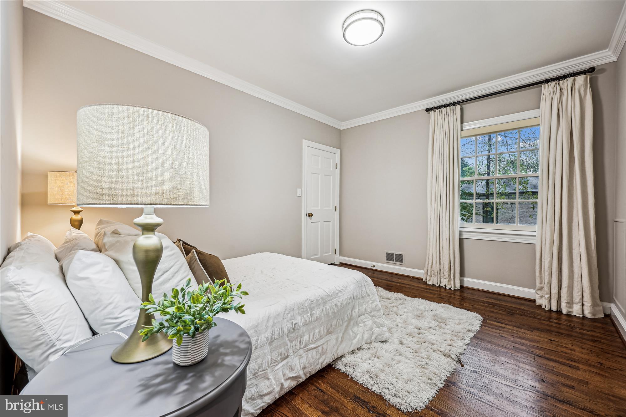 BRADLEY HILLS GROVE - Residential