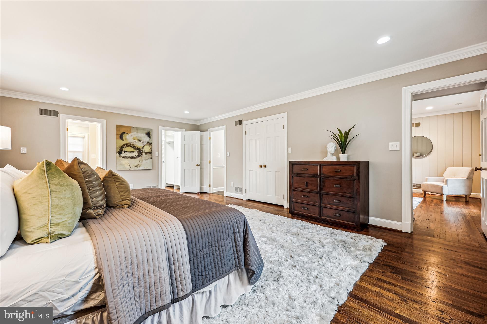 BRADLEY HILLS GROVE - Residential