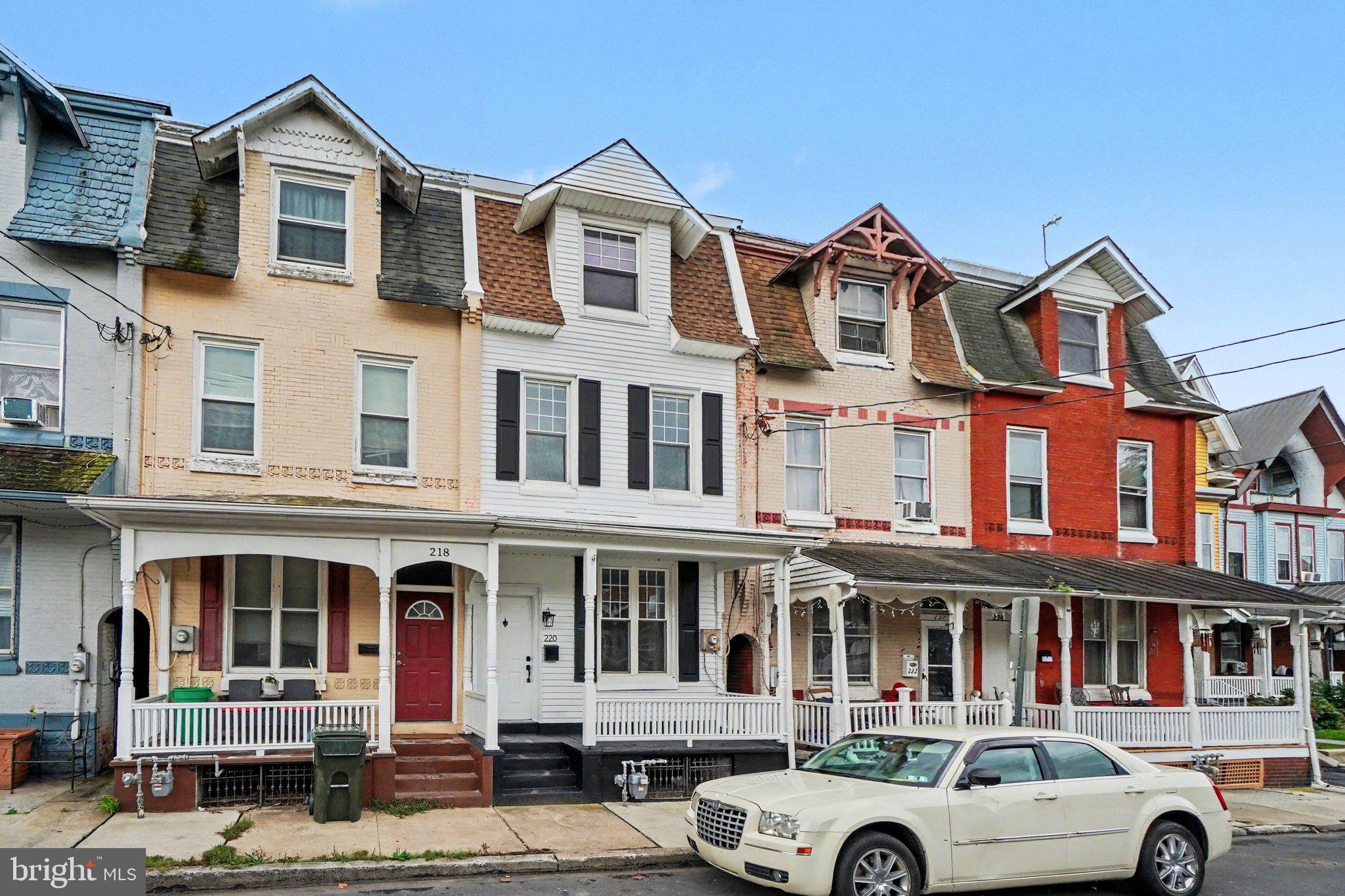 220 CHESTNUT STREET