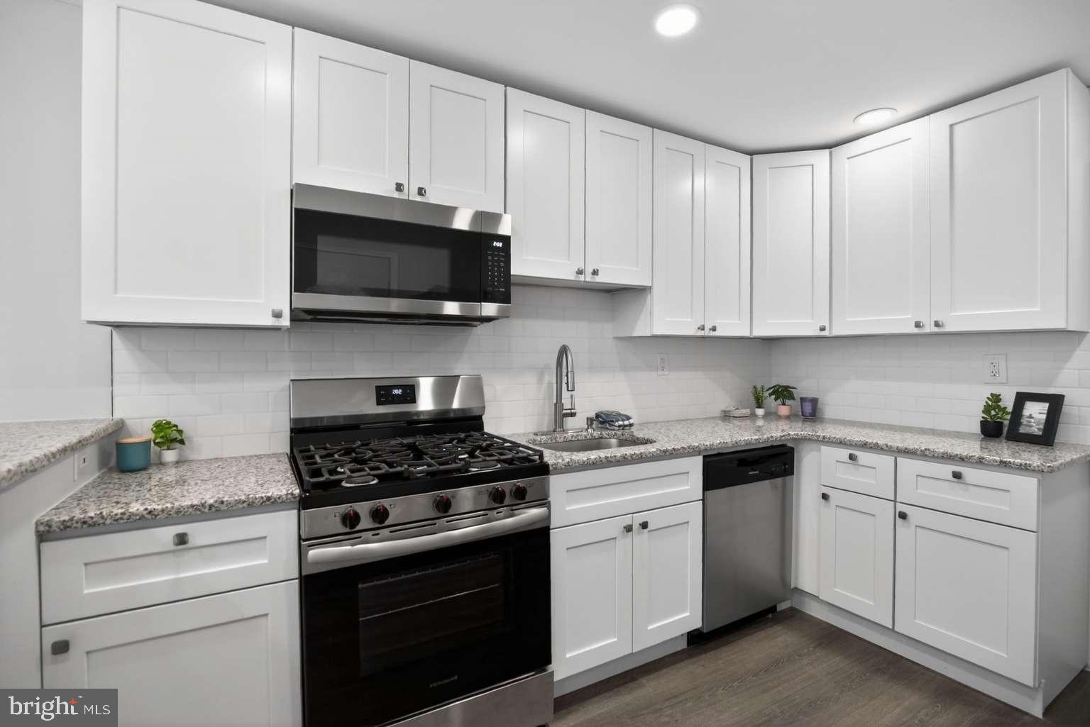 MAYFAIR - Residential