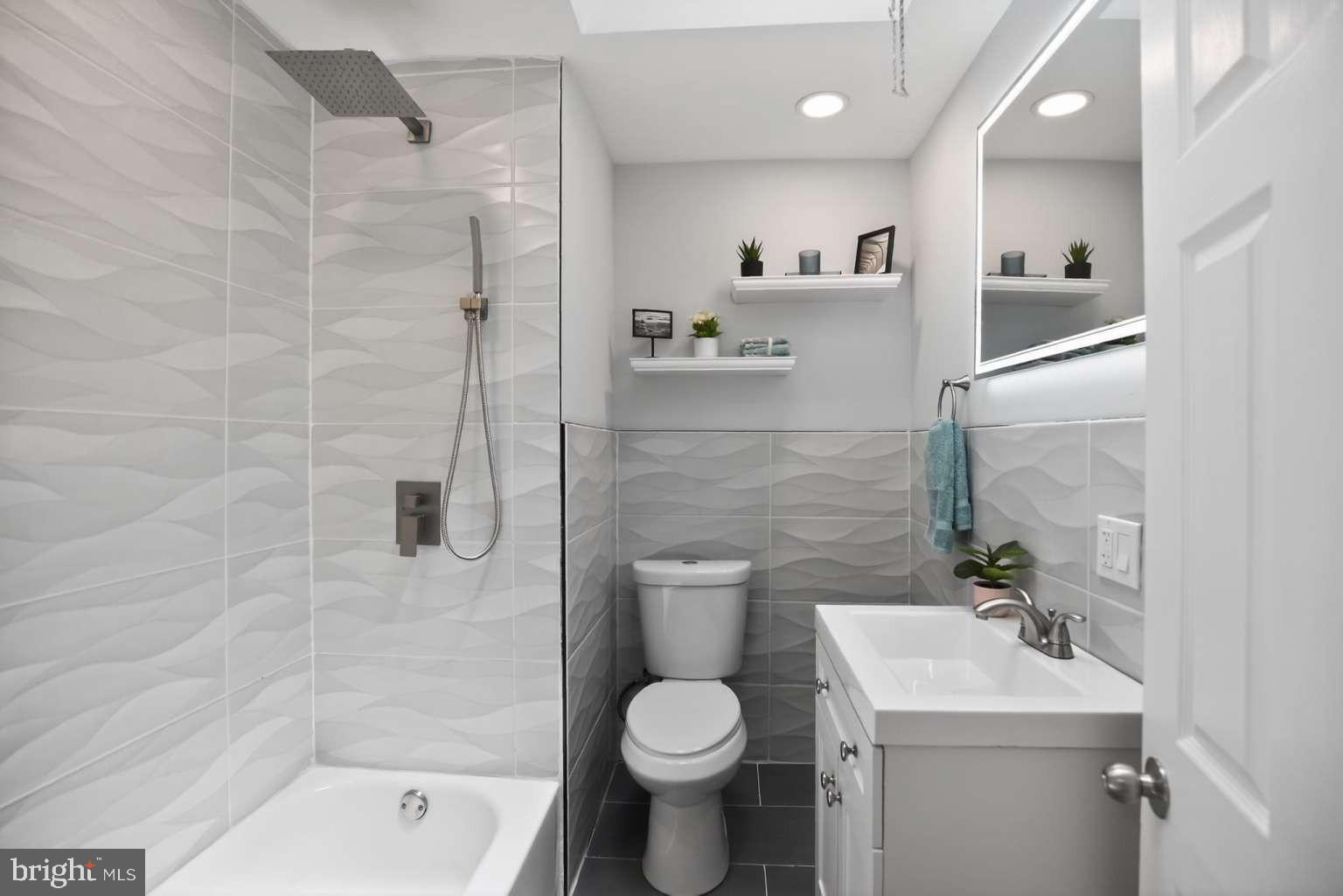 MAYFAIR - Residential