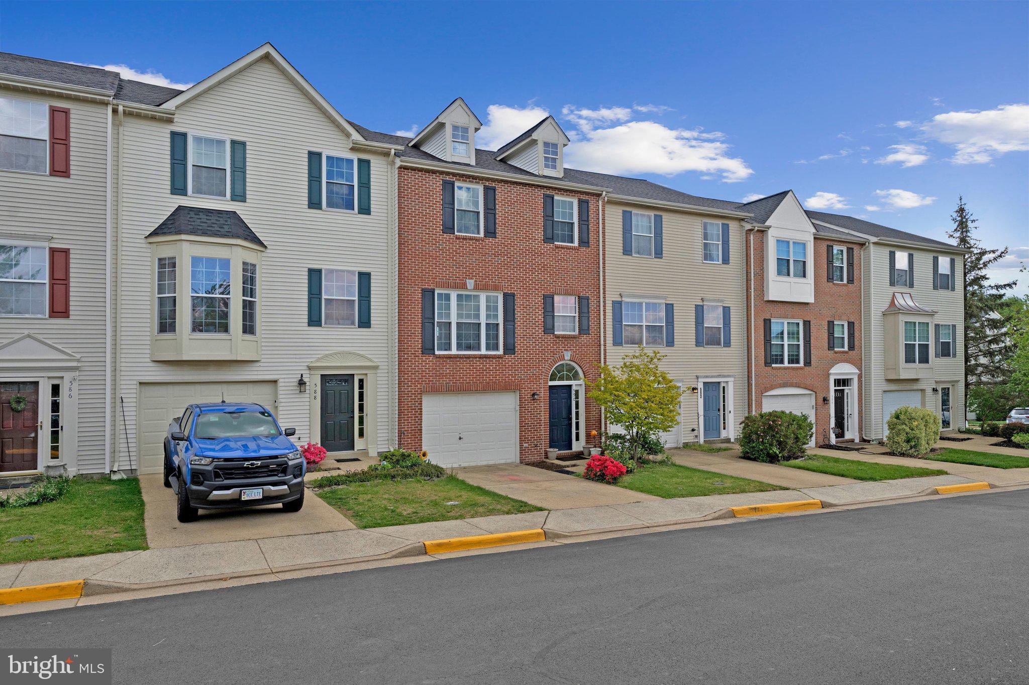 SYCAMORE HILL - Residential