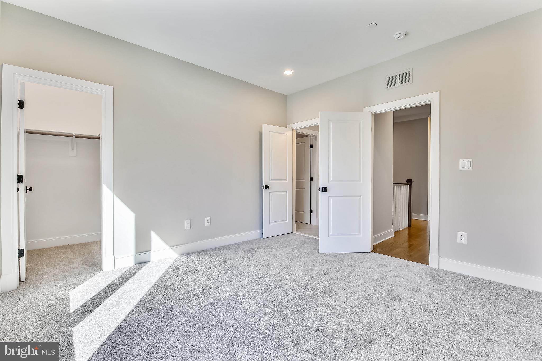 HILLMEAD - Residential