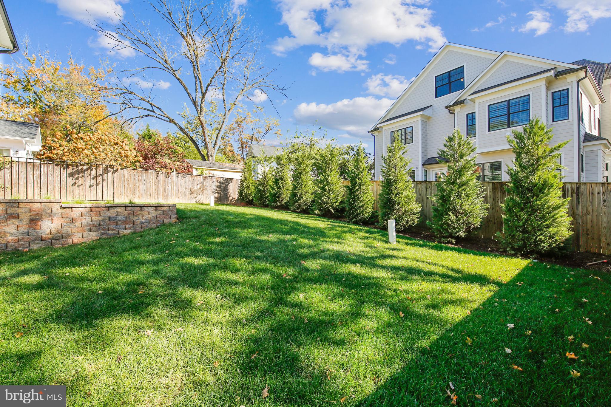 HILLMEAD - Residential
