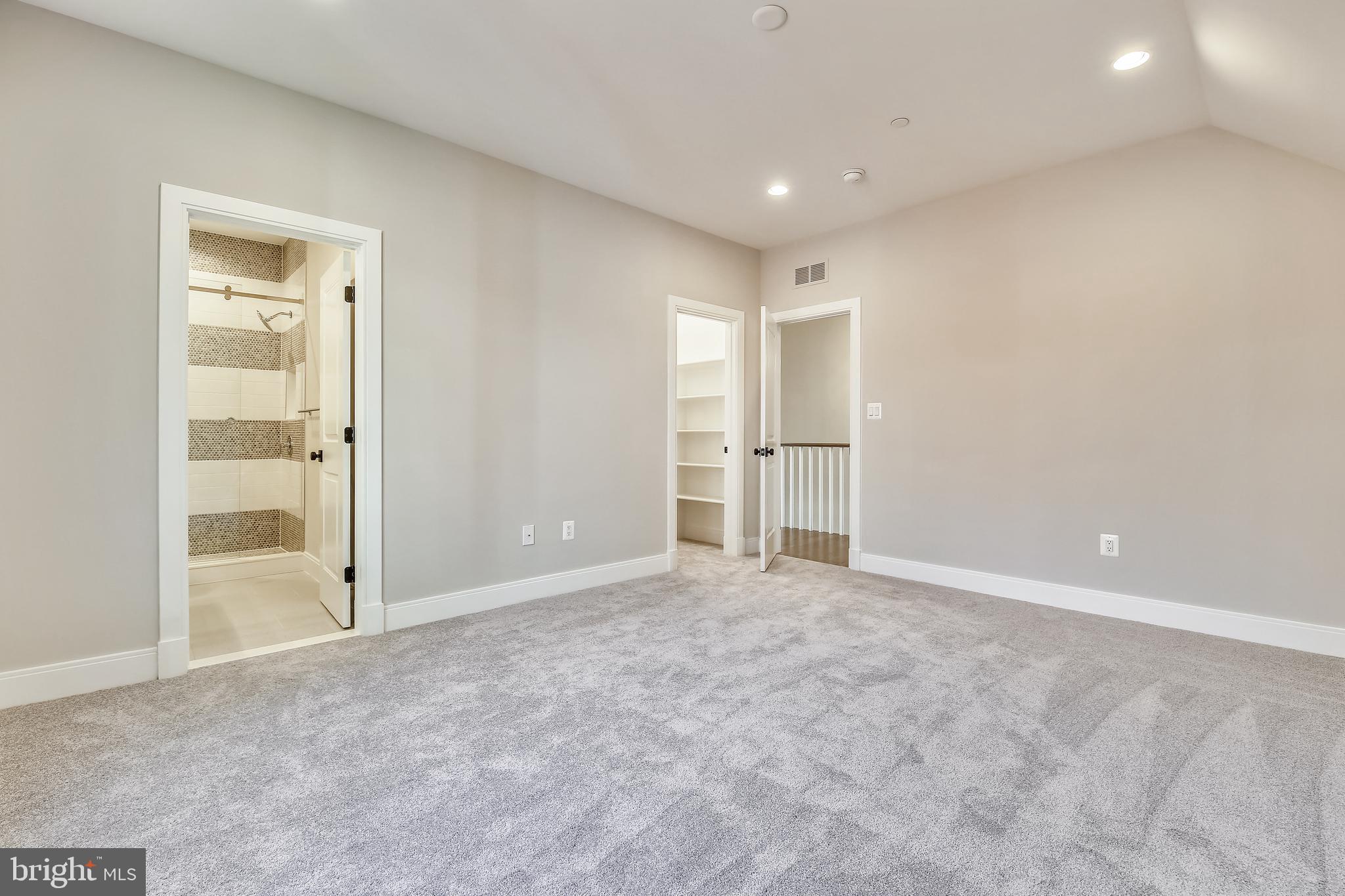 HILLMEAD - Residential