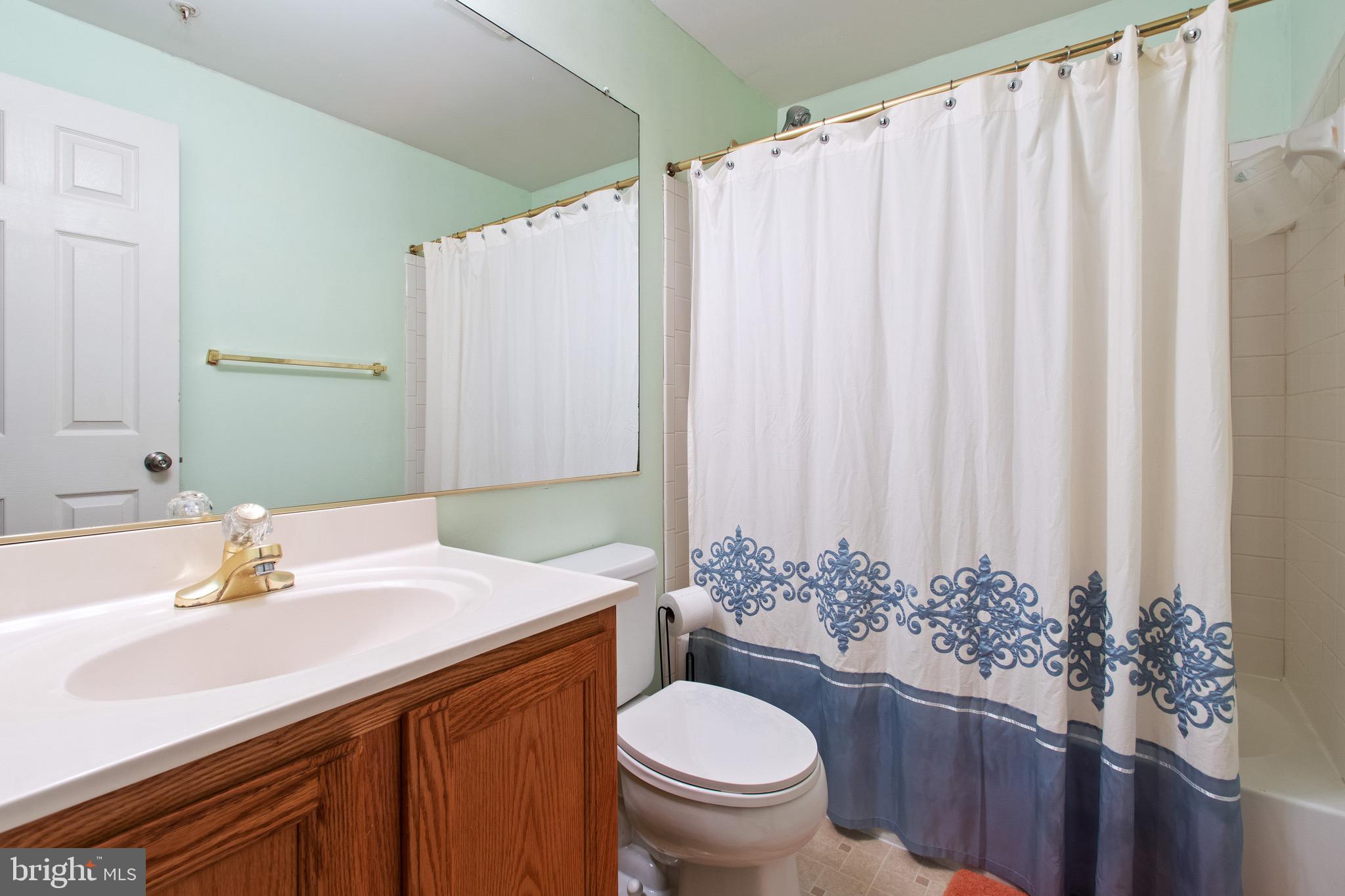 MAPLE WOODS - Residential Lease