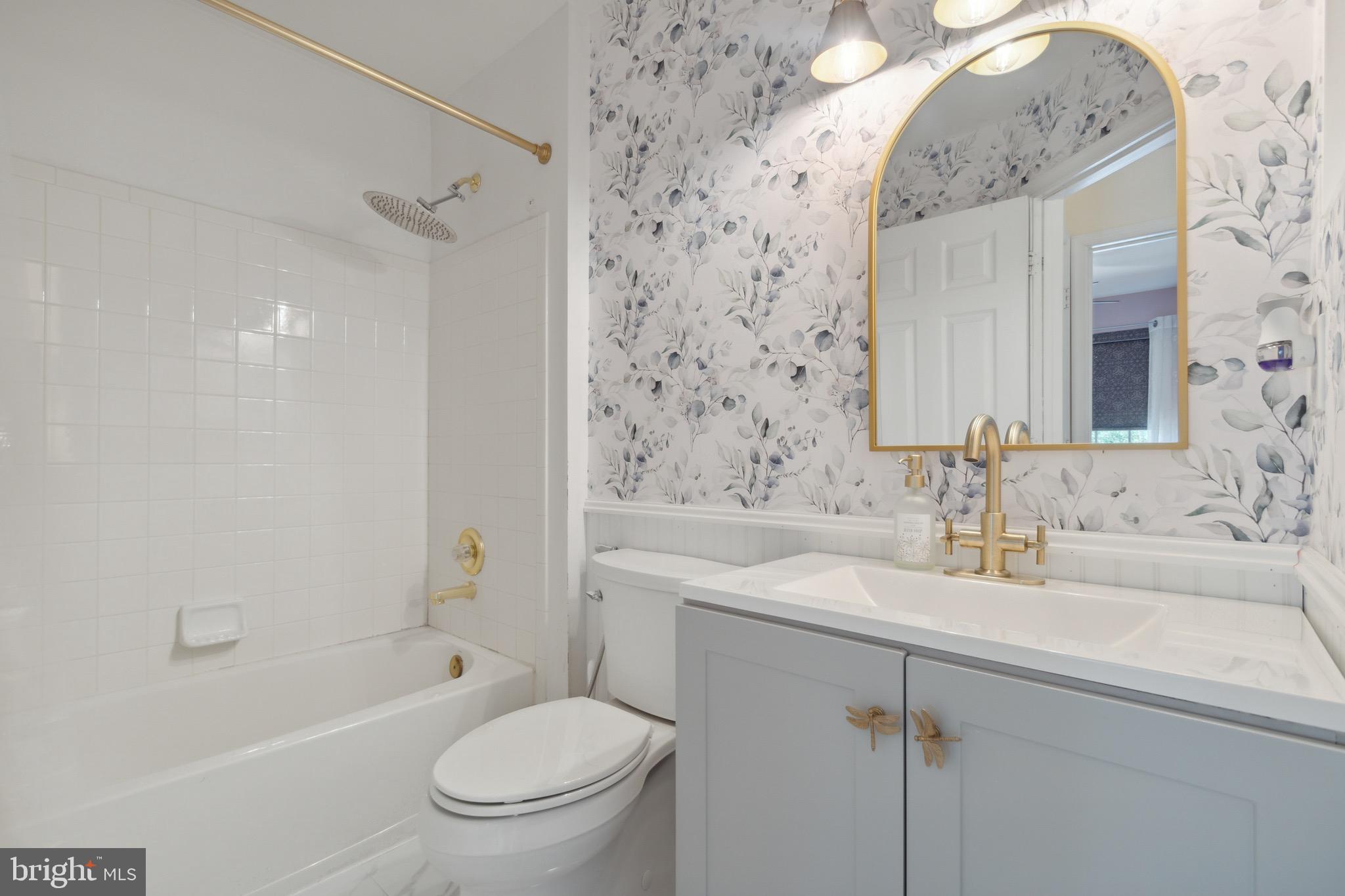 MAPLE WOODS - Residential Lease