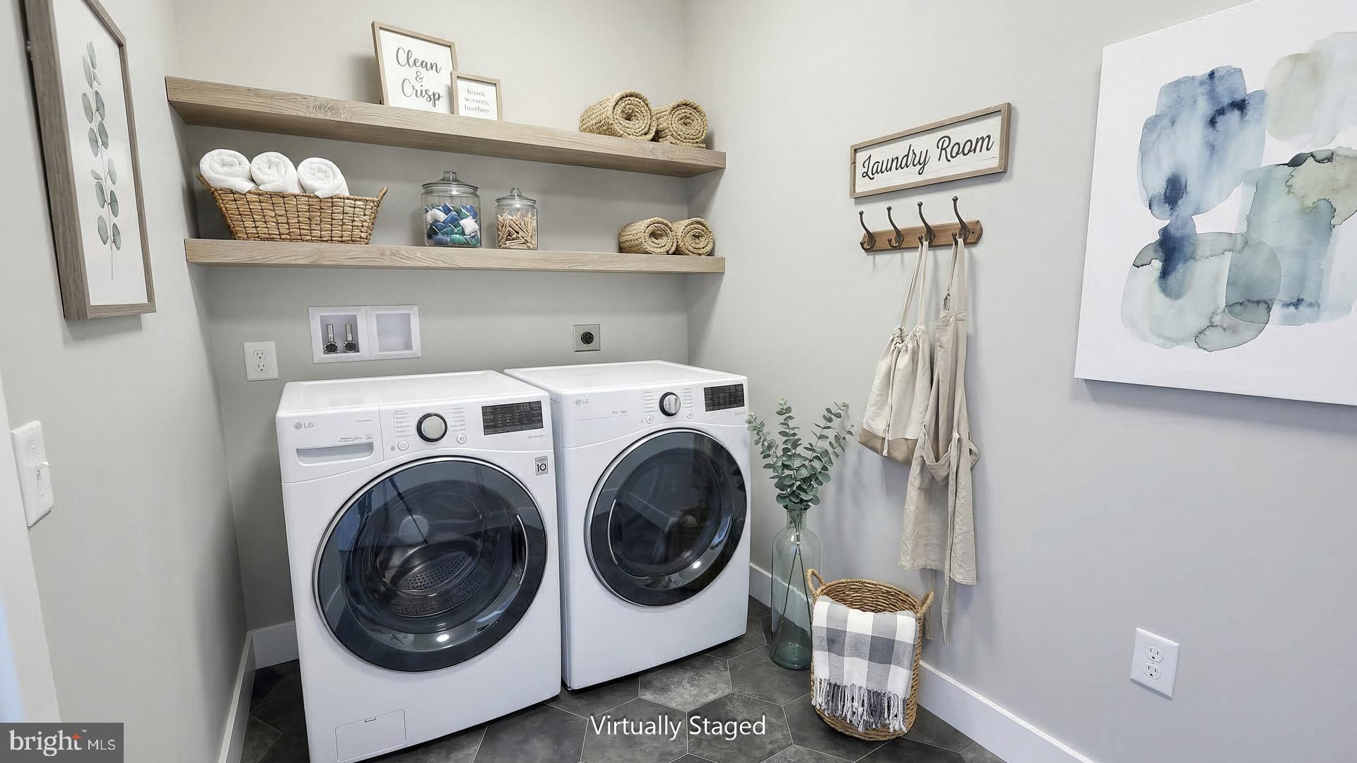 THE MEADOWS AT COLONIAL CLUB - Residential