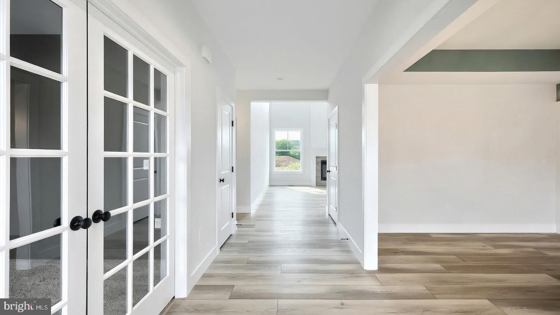 THE MEADOWS AT COLONIAL CLUB - Residential