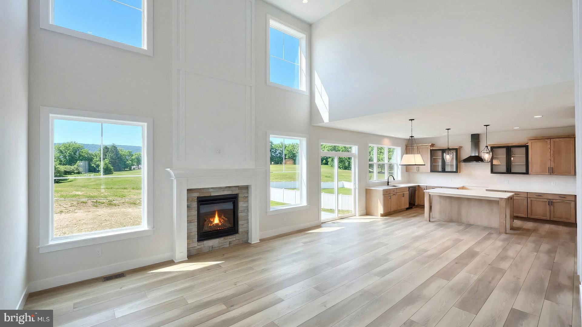 THE MEADOWS AT COLONIAL CLUB - Residential