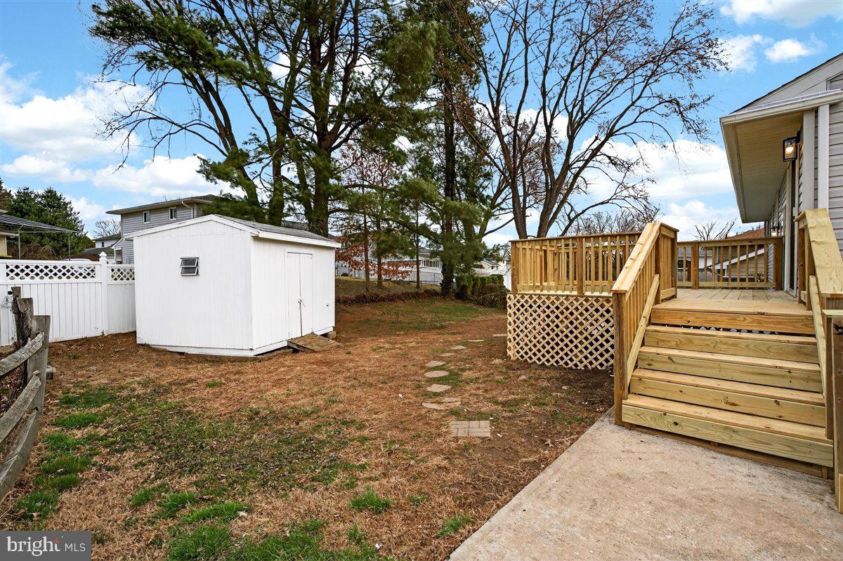 DEACONS WALK - Residential