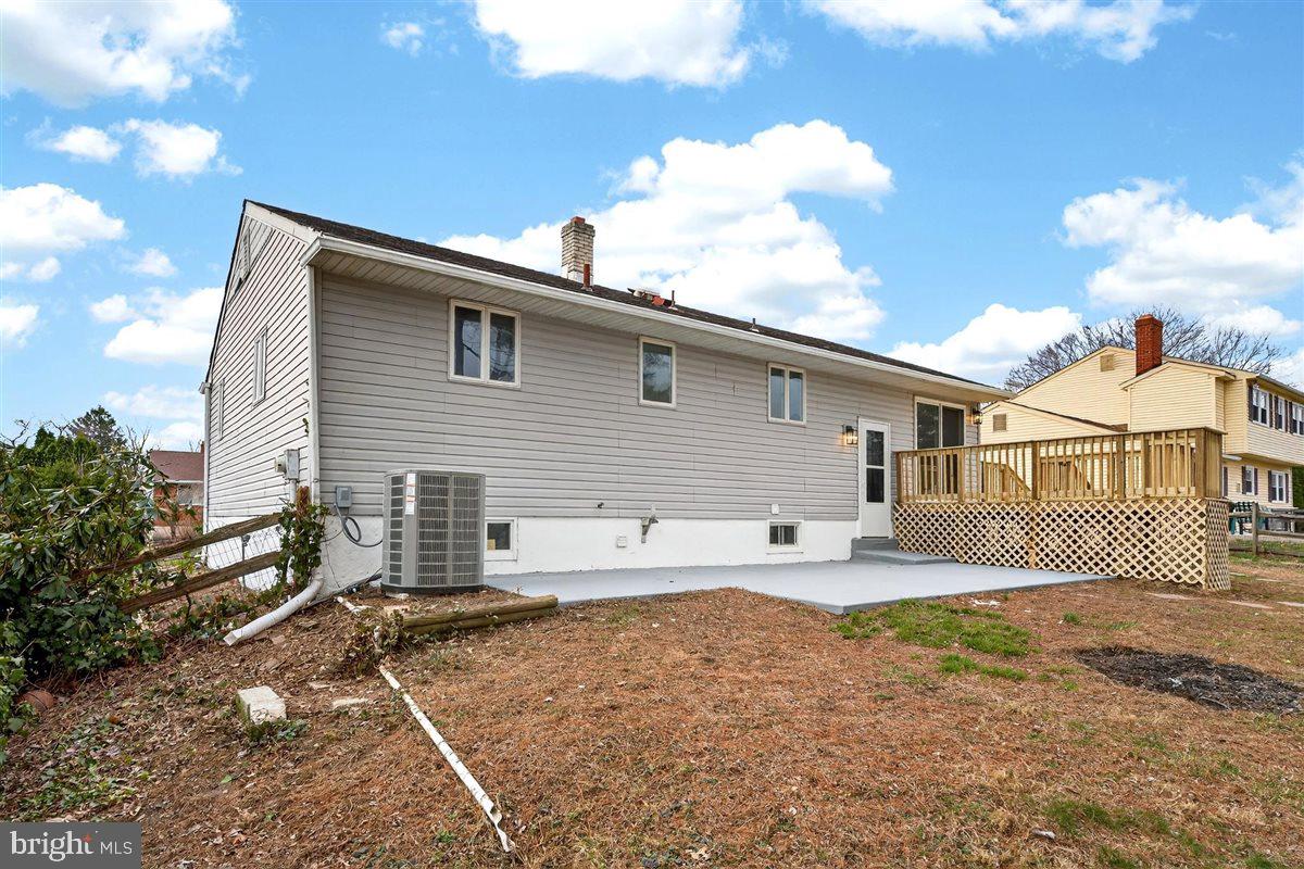 DEACONS WALK - Residential