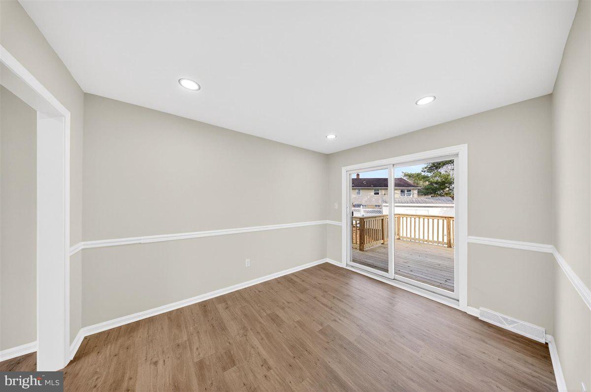 DEACONS WALK - Residential