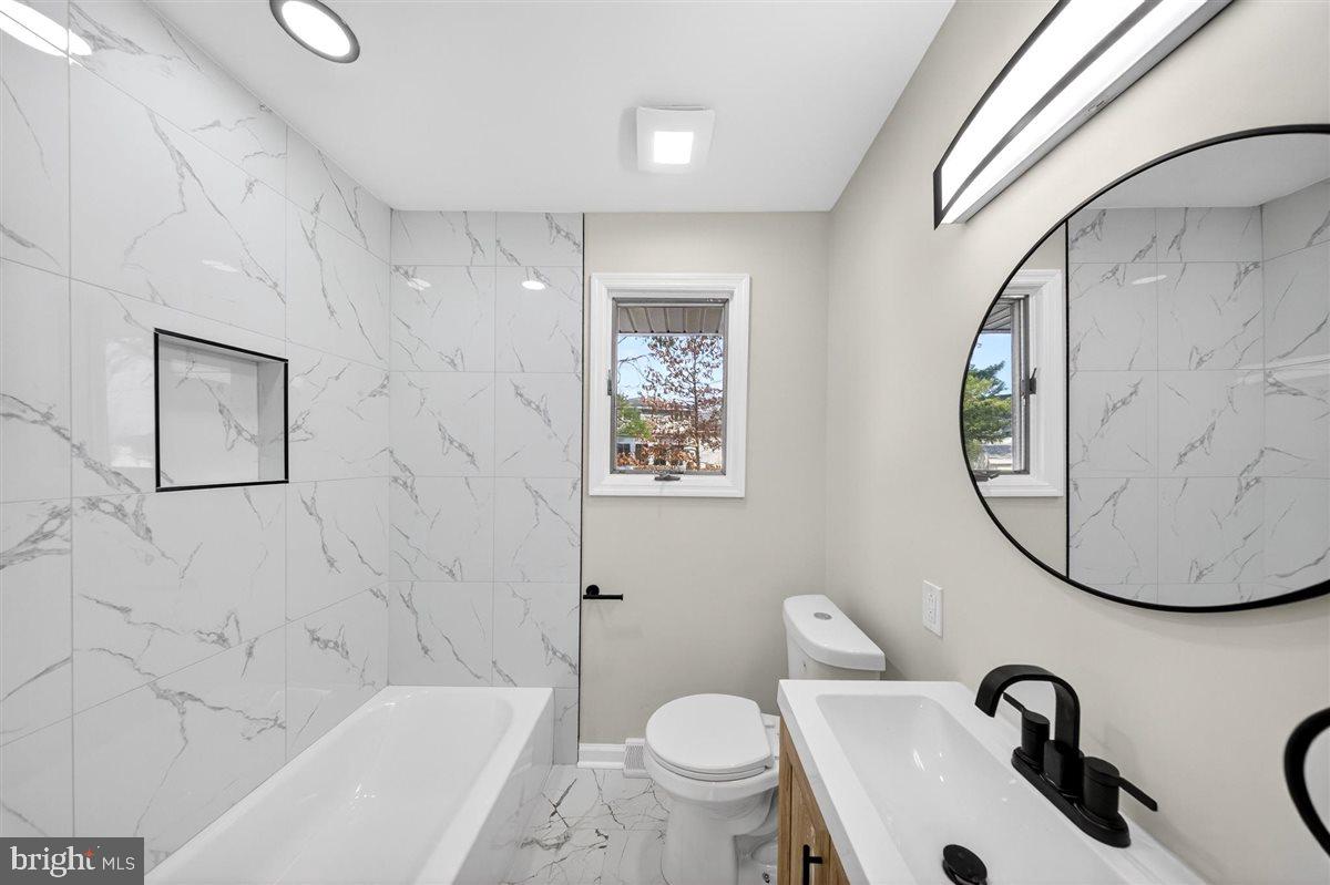 DEACONS WALK - Residential