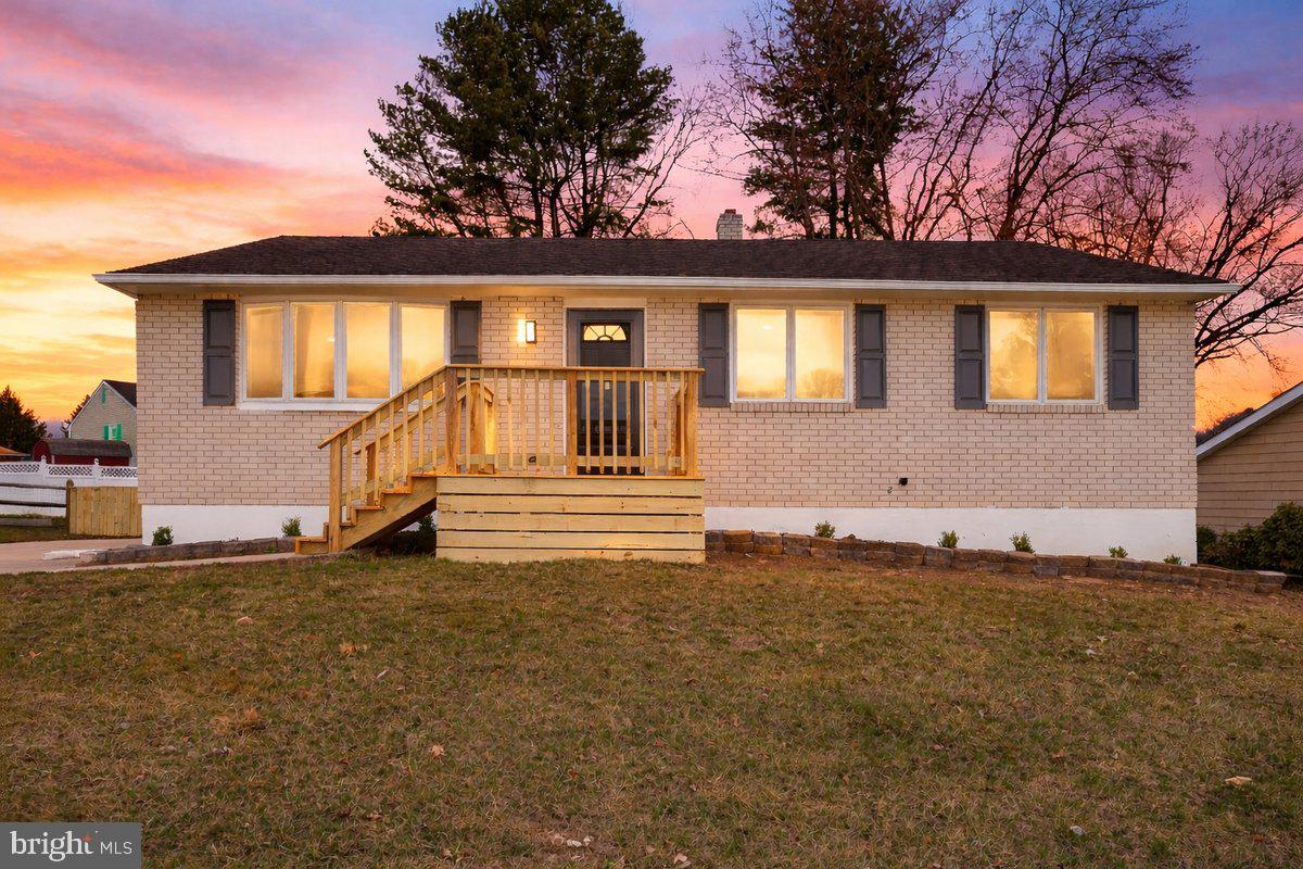 DEACONS WALK - Residential