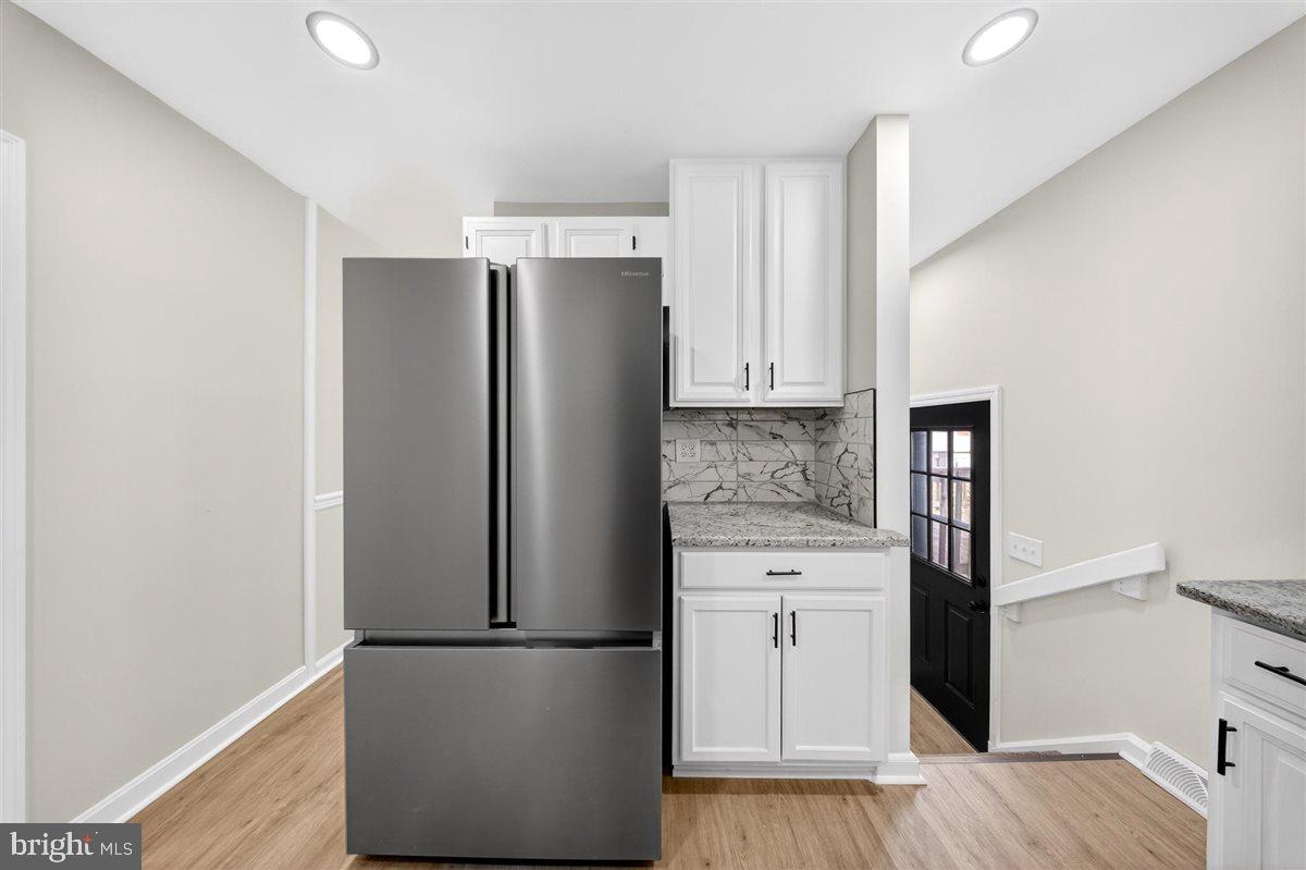 DEACONS WALK - Residential