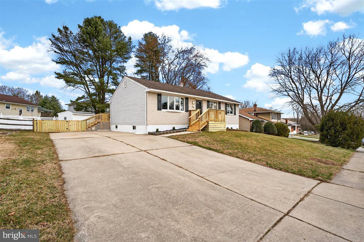 DEACONS WALK - Residential