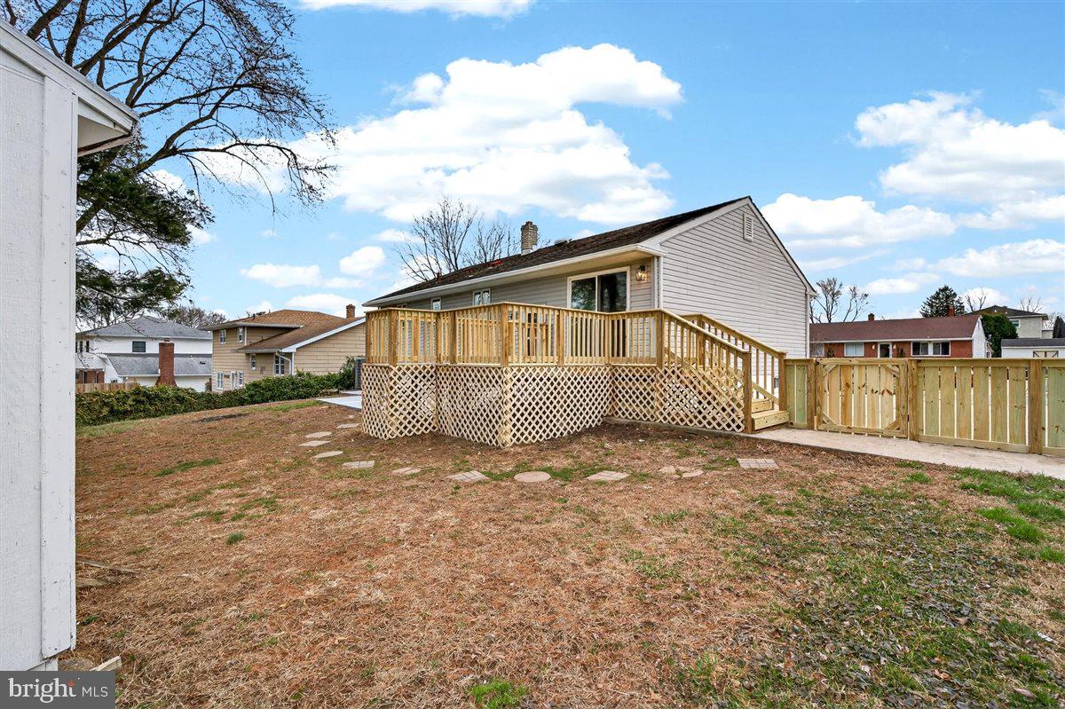 DEACONS WALK - Residential