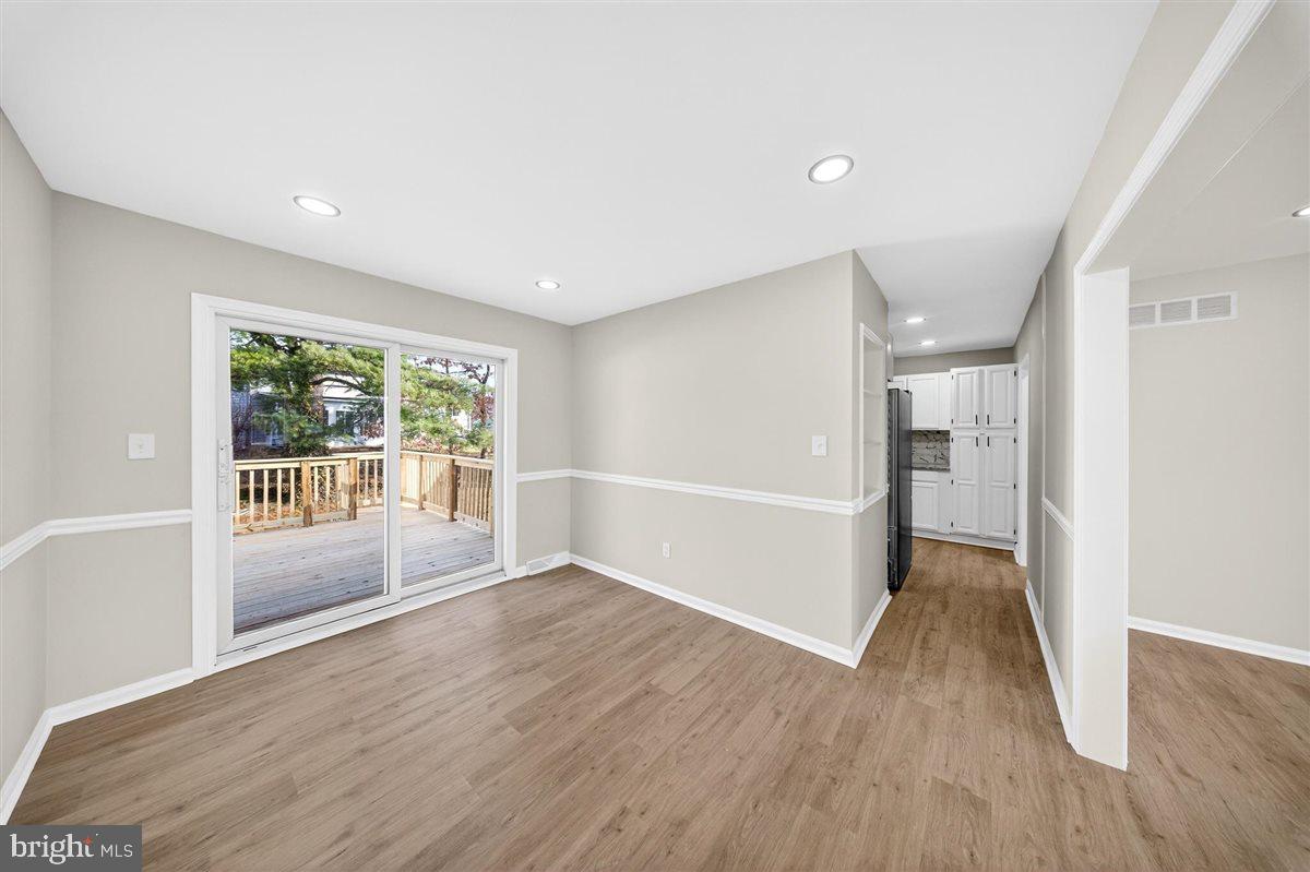 DEACONS WALK - Residential