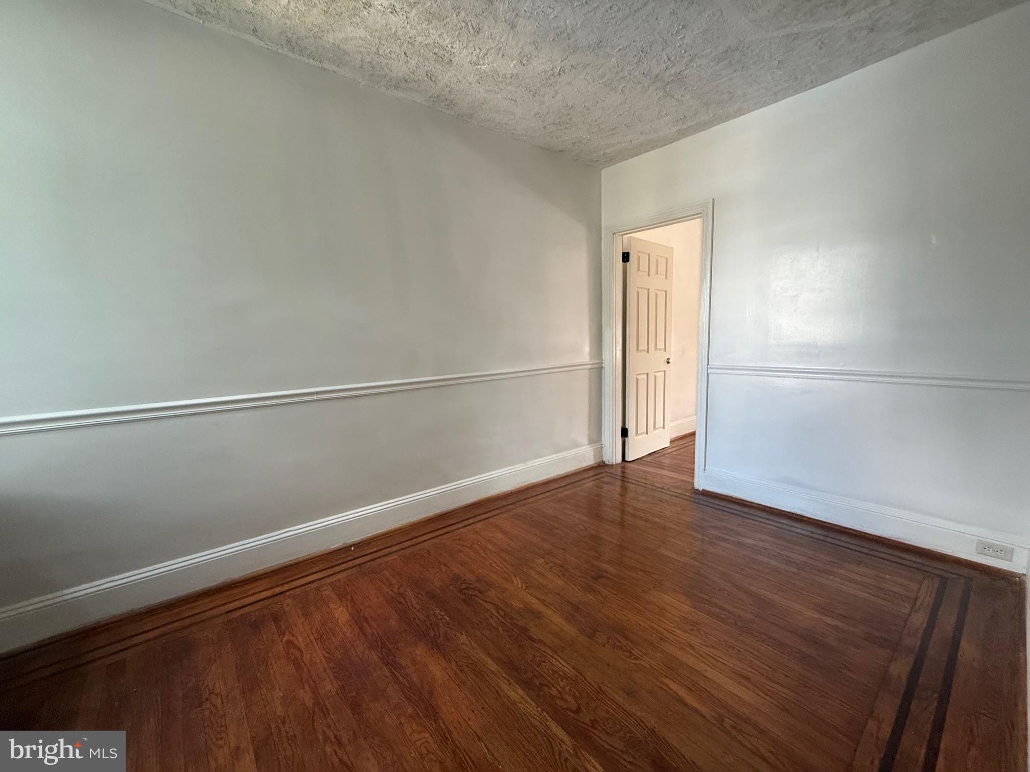 KENSINGTON - Residential