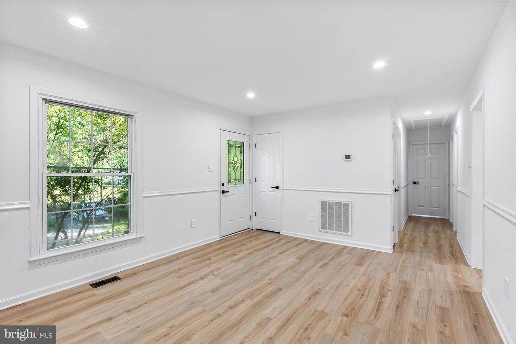 Photo of 3 Boston Cove, RUTHER GLEN, VA 22546 (MLS # VACV2010230)