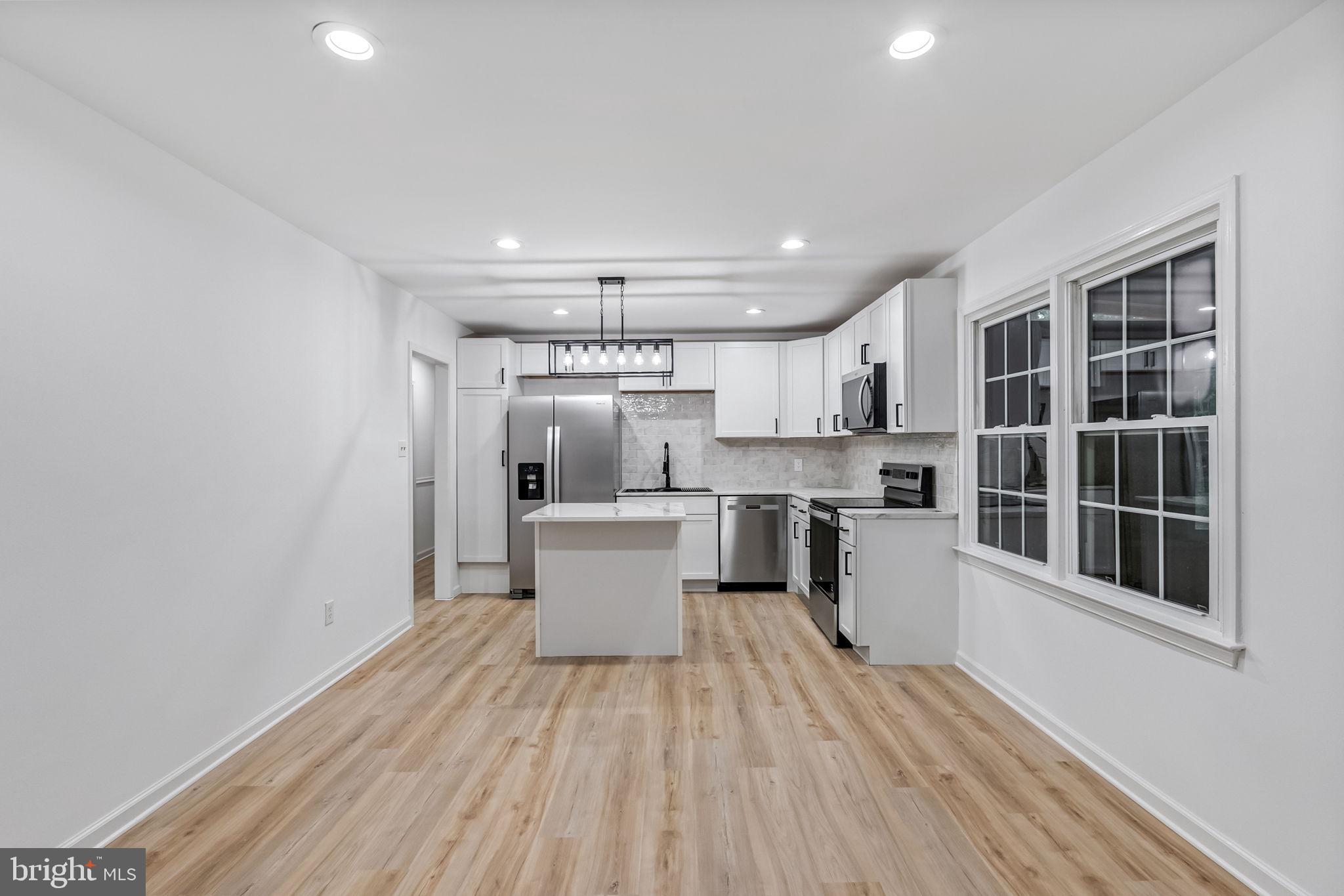 LAKE CAROLINE - Residential