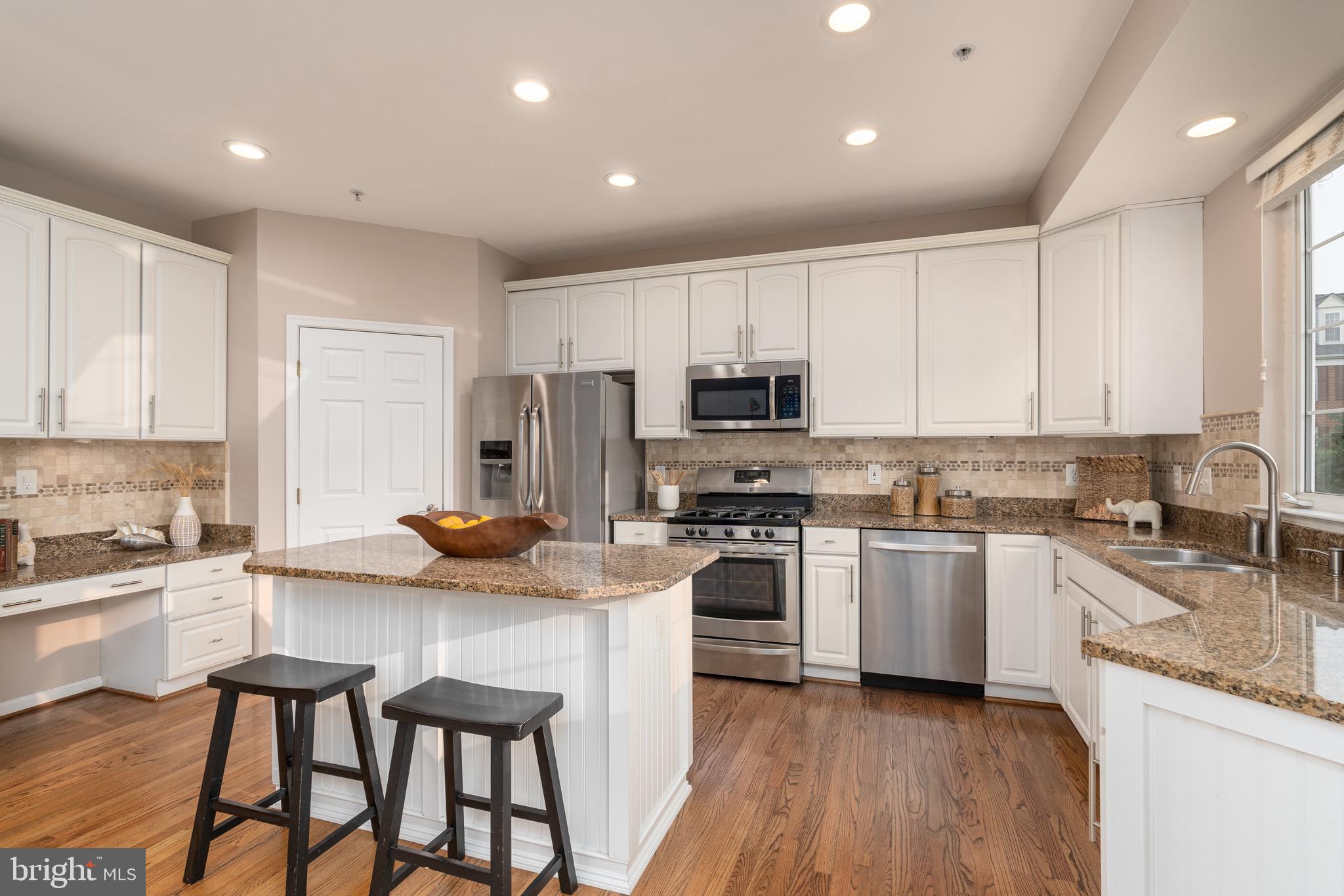 OLD TOWN GREENS - Residential