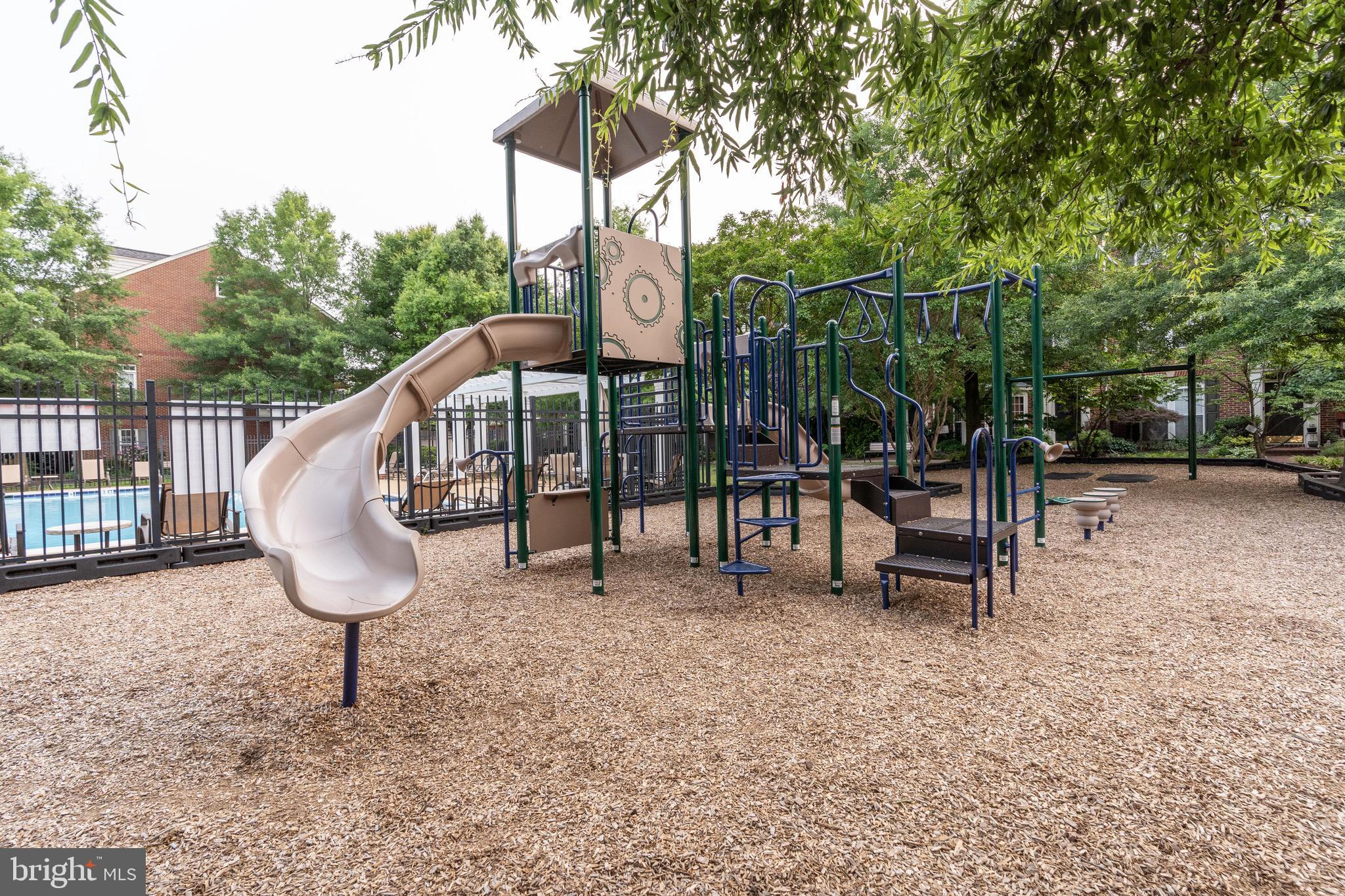 OLD TOWN GREENS - Residential