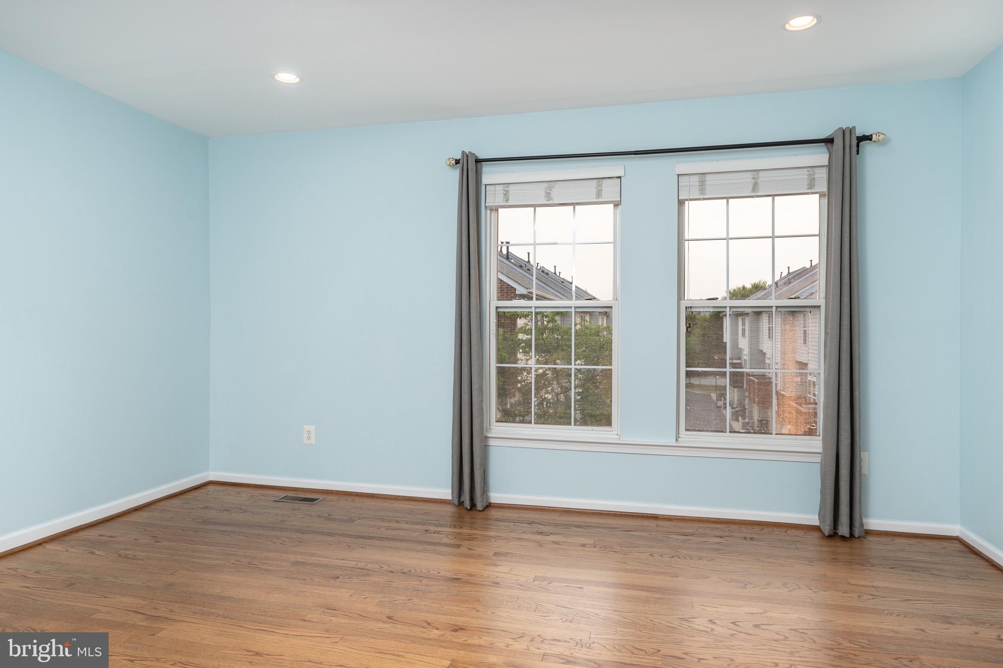 OLD TOWN GREENS - Residential