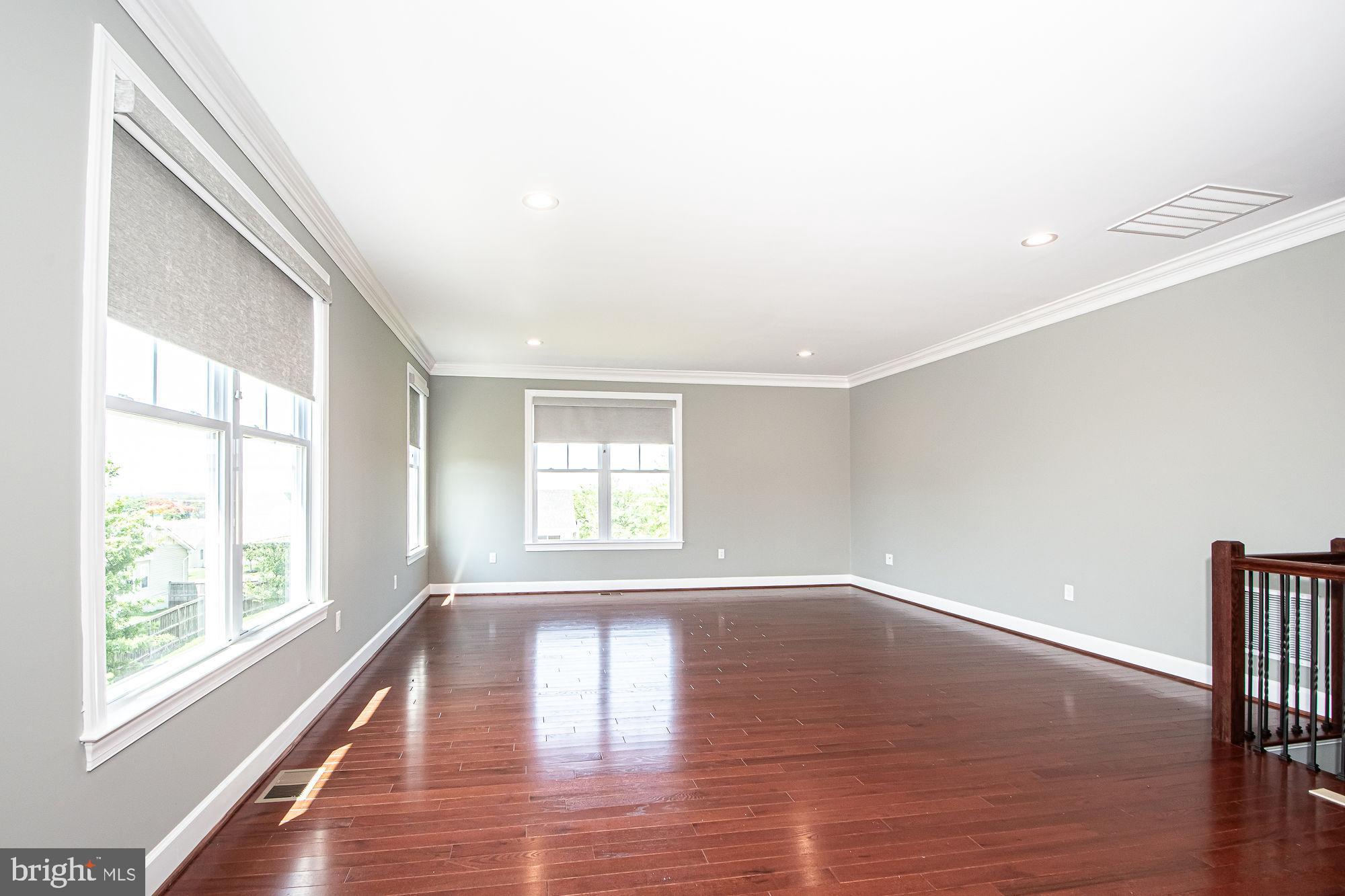 HAPPY CREEK KNOLLS - Residential