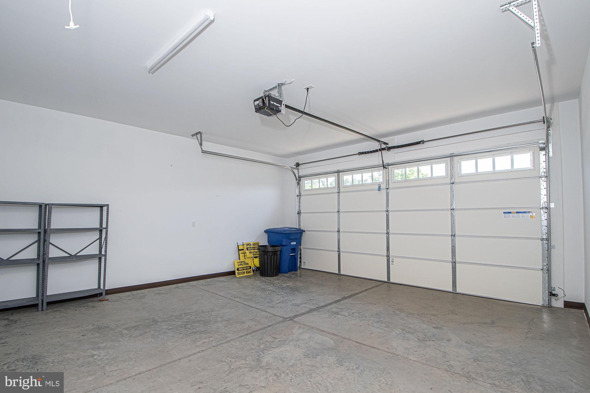 HAPPY CREEK KNOLLS - Residential